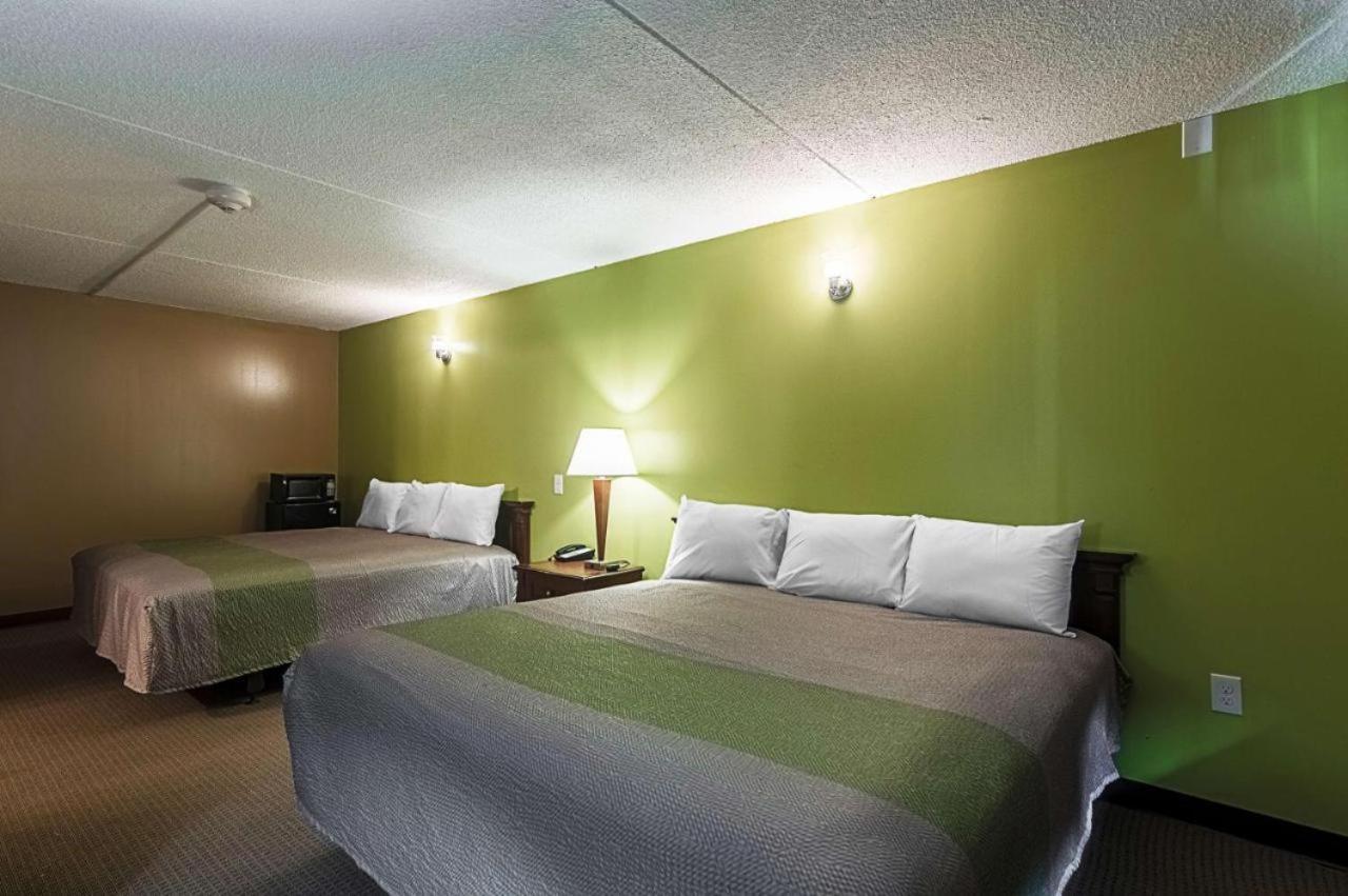 LoneStar Inn and Suites photo 33