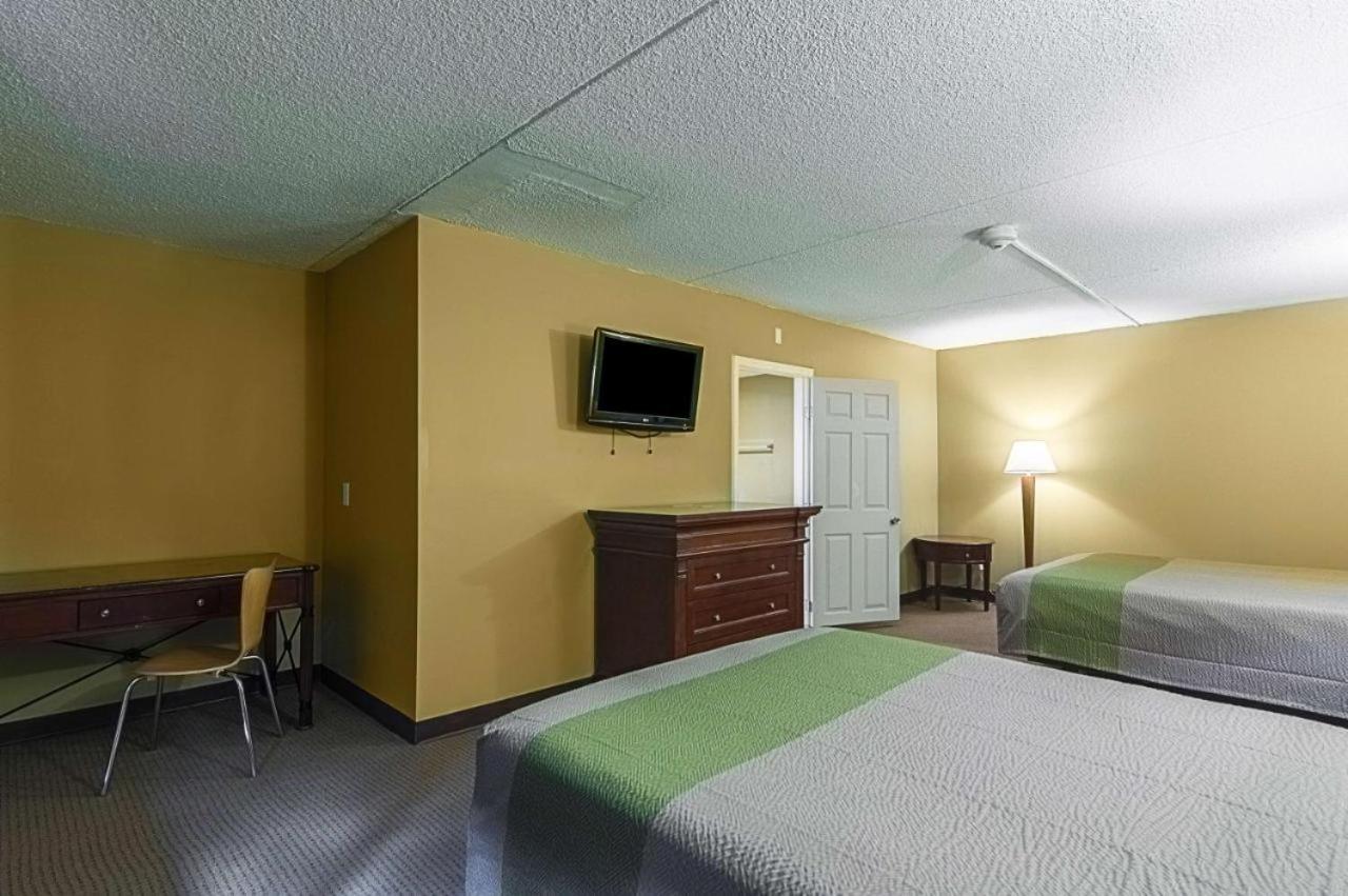 LoneStar Inn and Suites photo 23