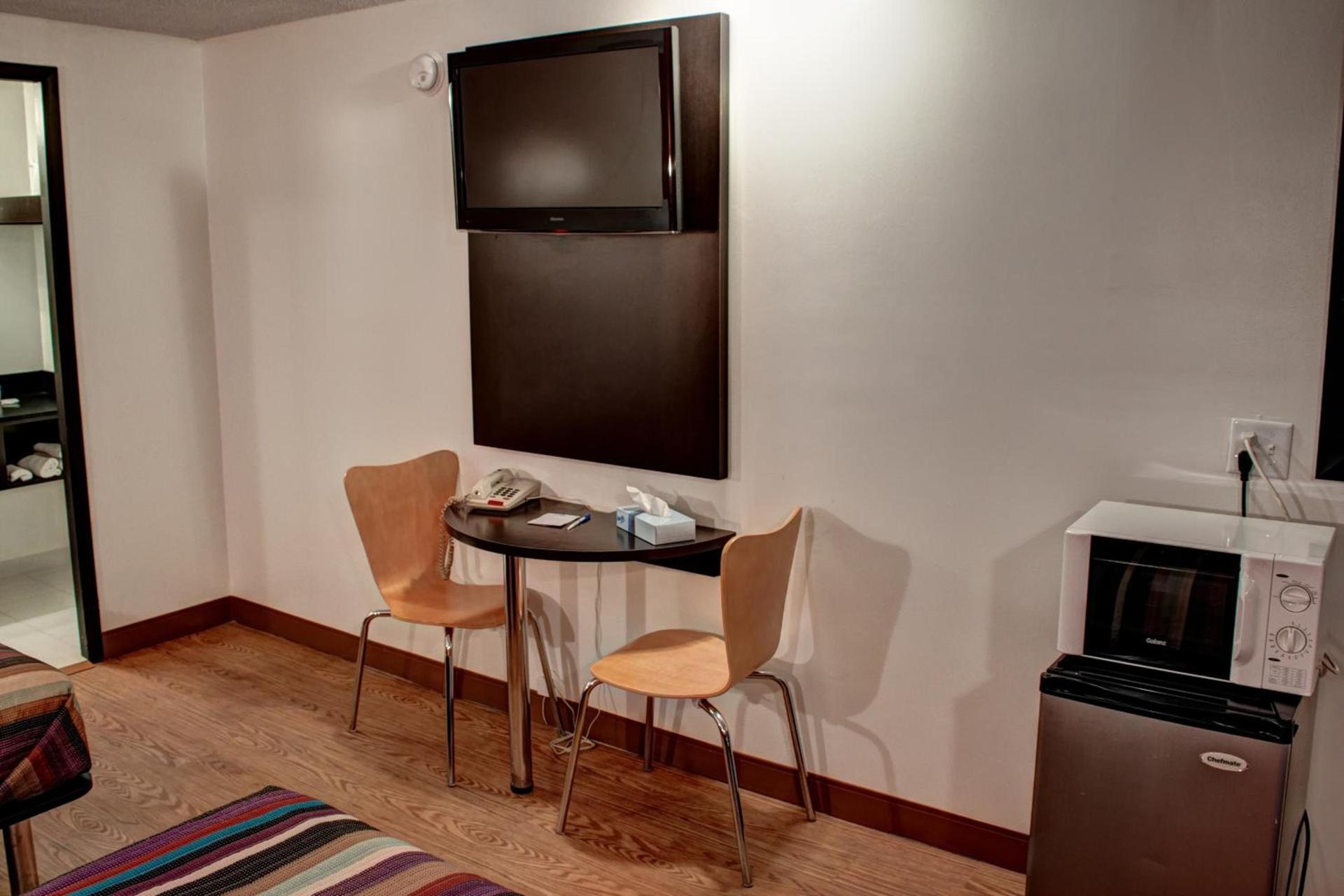Americas Best Value Inn Heath-Newark photo 11