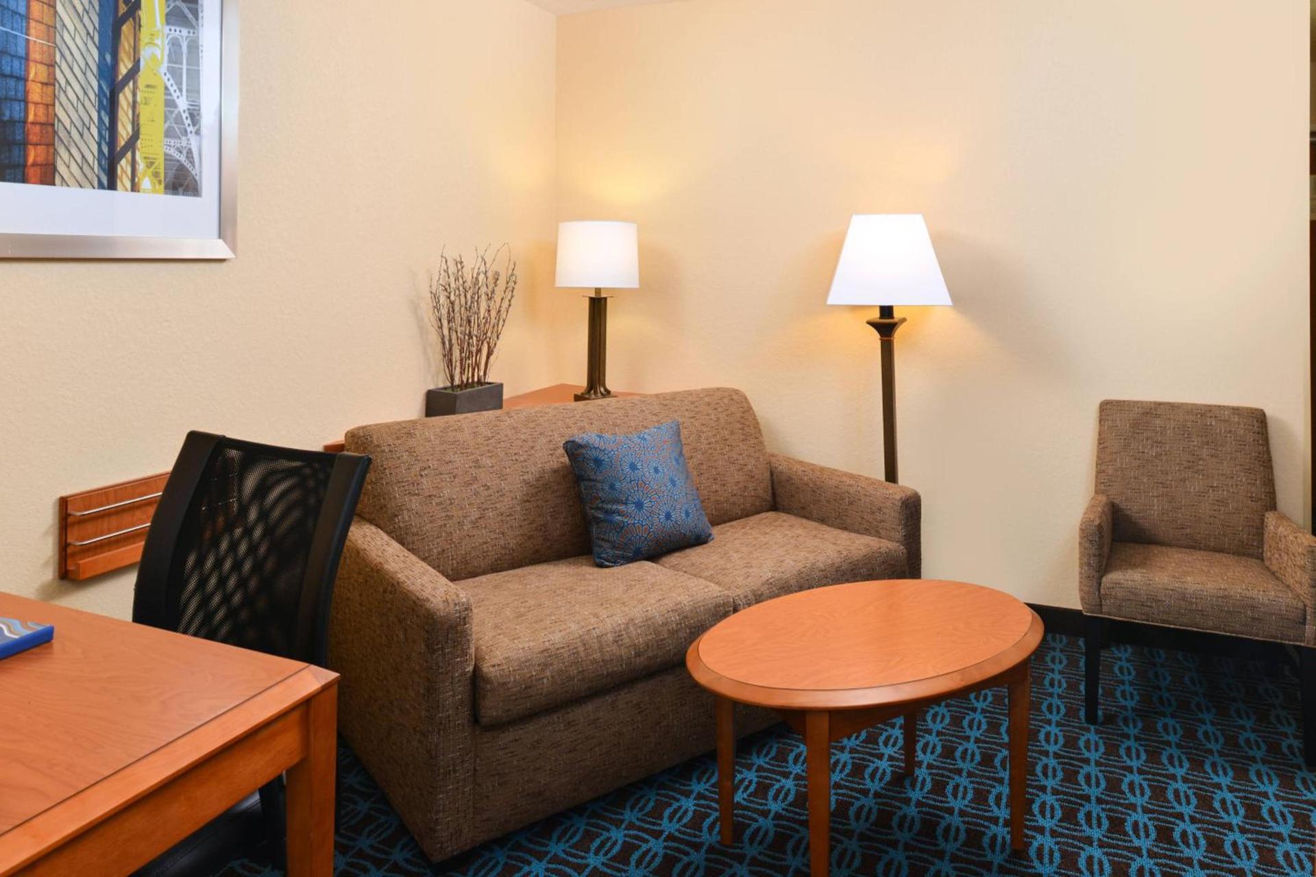 Fairfield Inn & Suites Bloomington photo 12