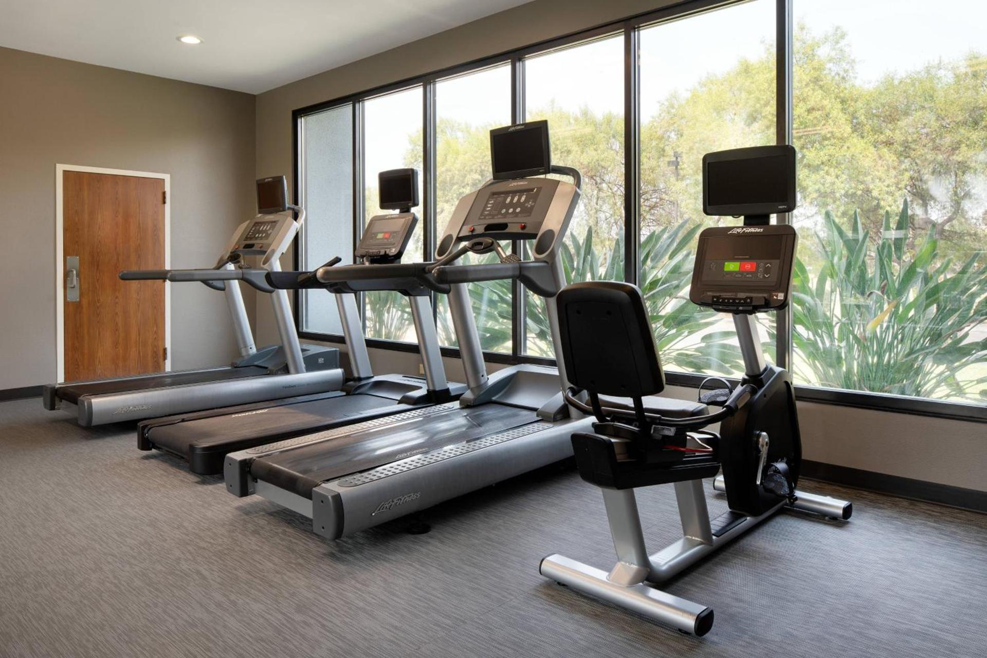 Courtyard by Marriott Fresno photo 33