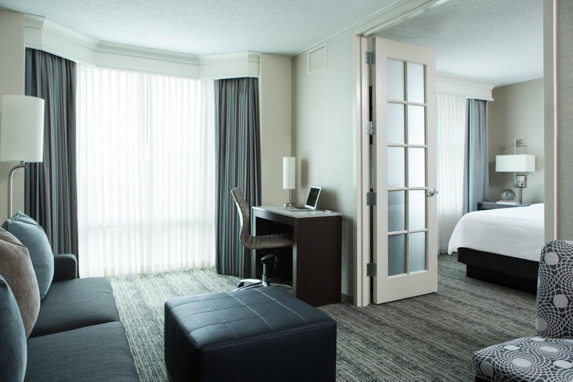 Hampton Inn & Suites Downers Grove Chicago photo 35