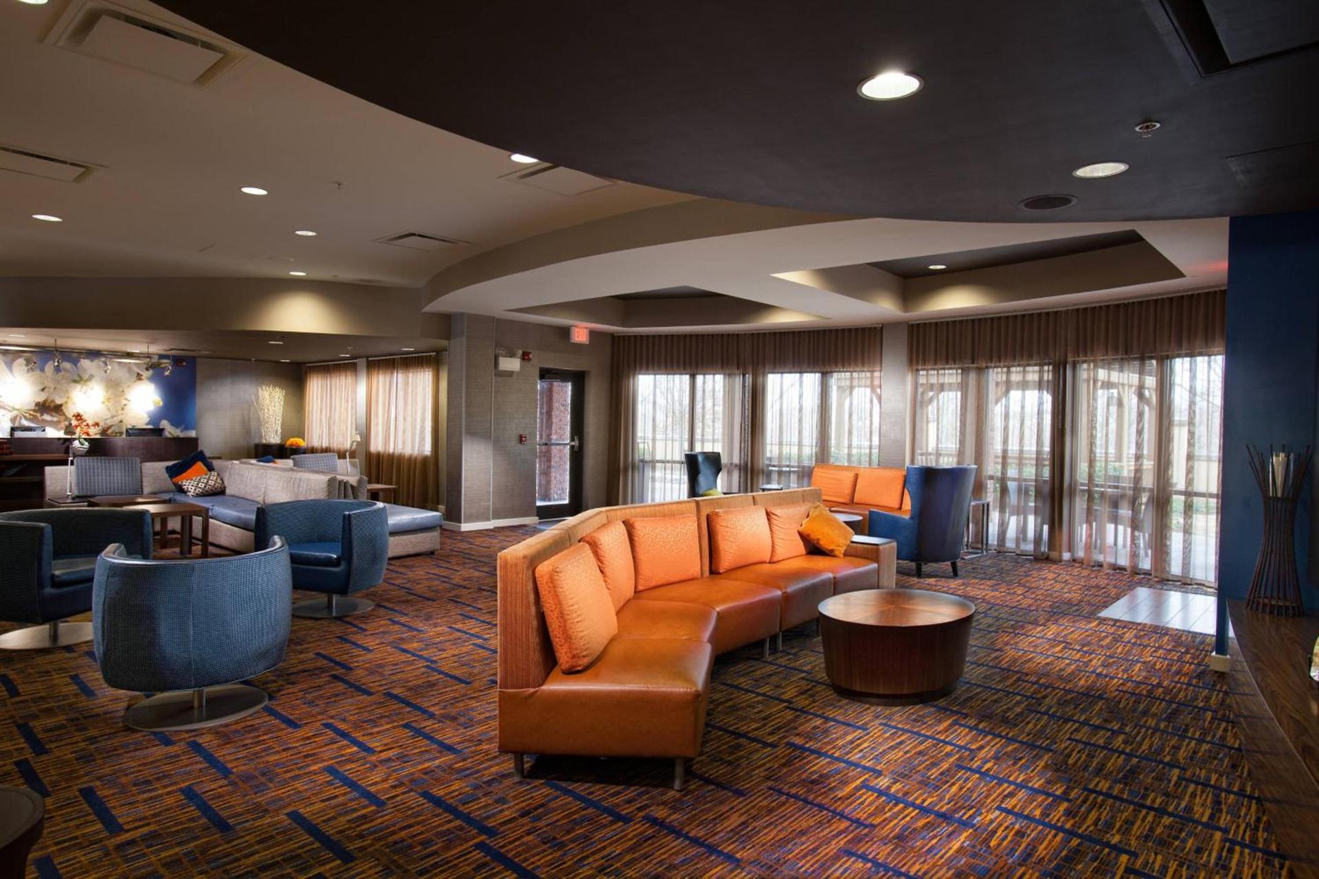 Courtyard by Marriott Fayetteville photo 3