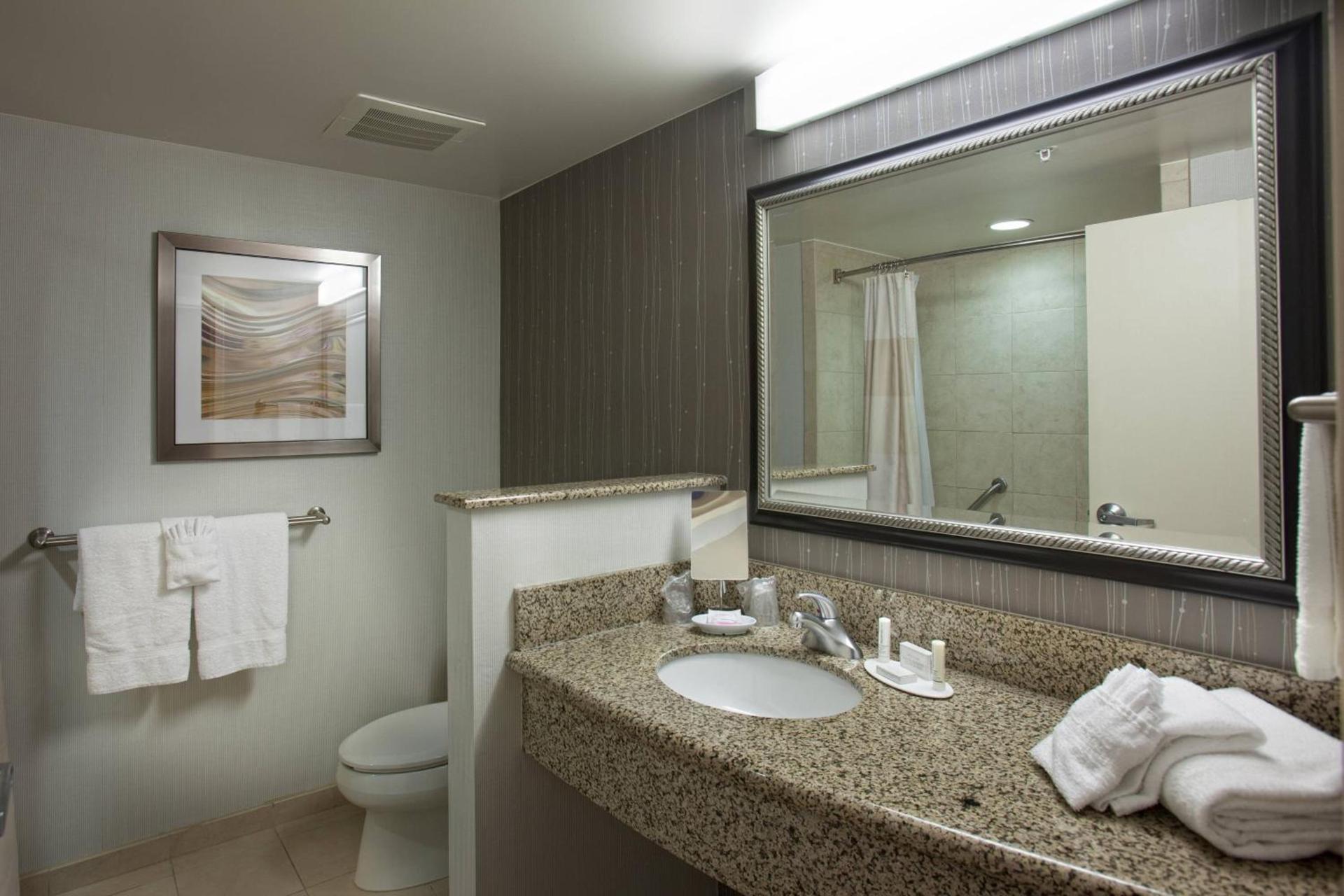Courtyard by Marriott Fayetteville photo 6