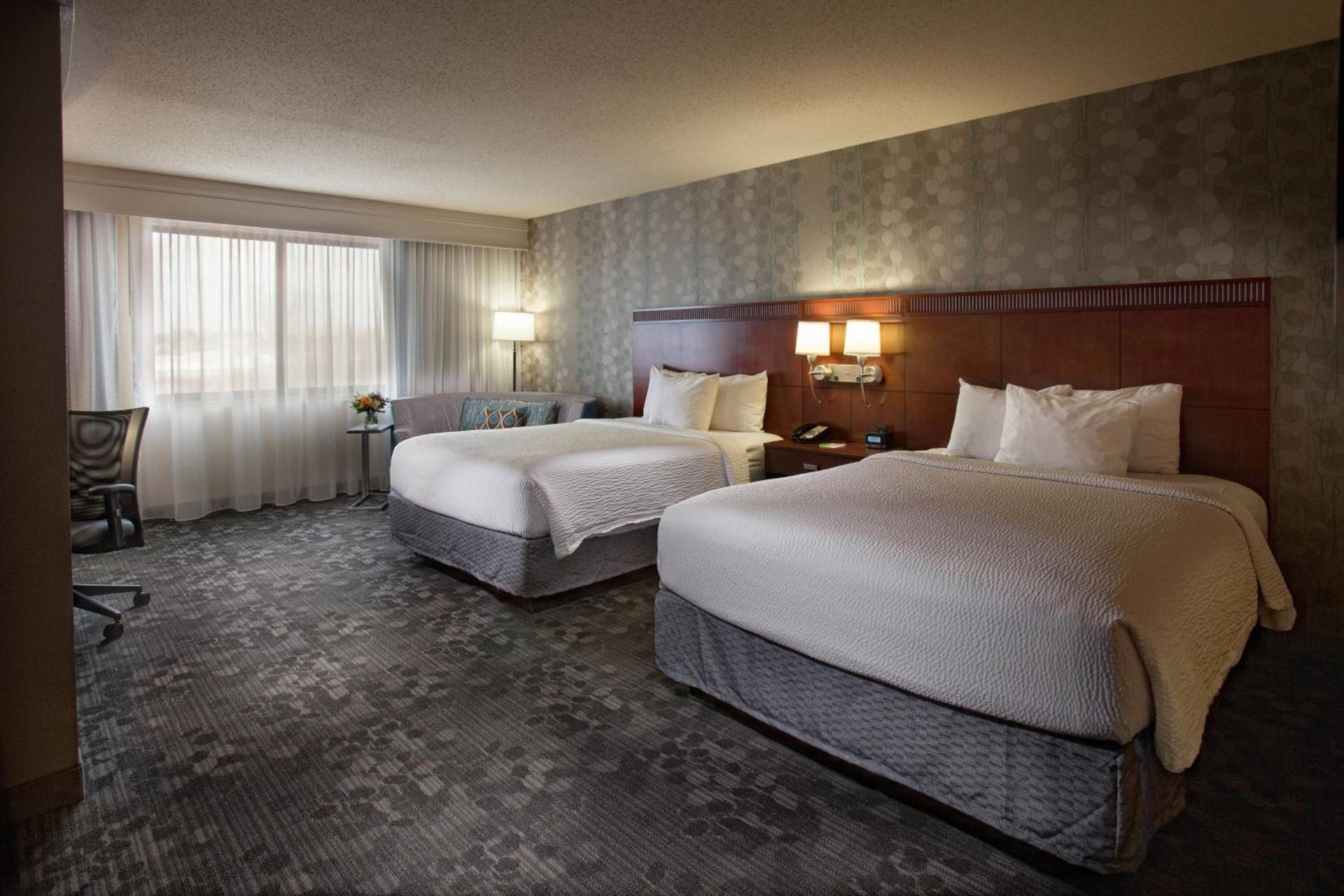 Courtyard by Marriott Fayetteville photo 4