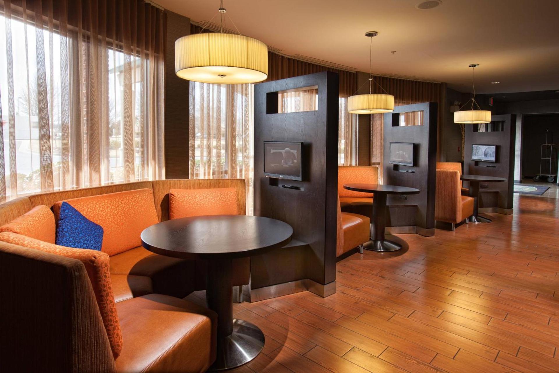Courtyard by Marriott Fayetteville photo 15