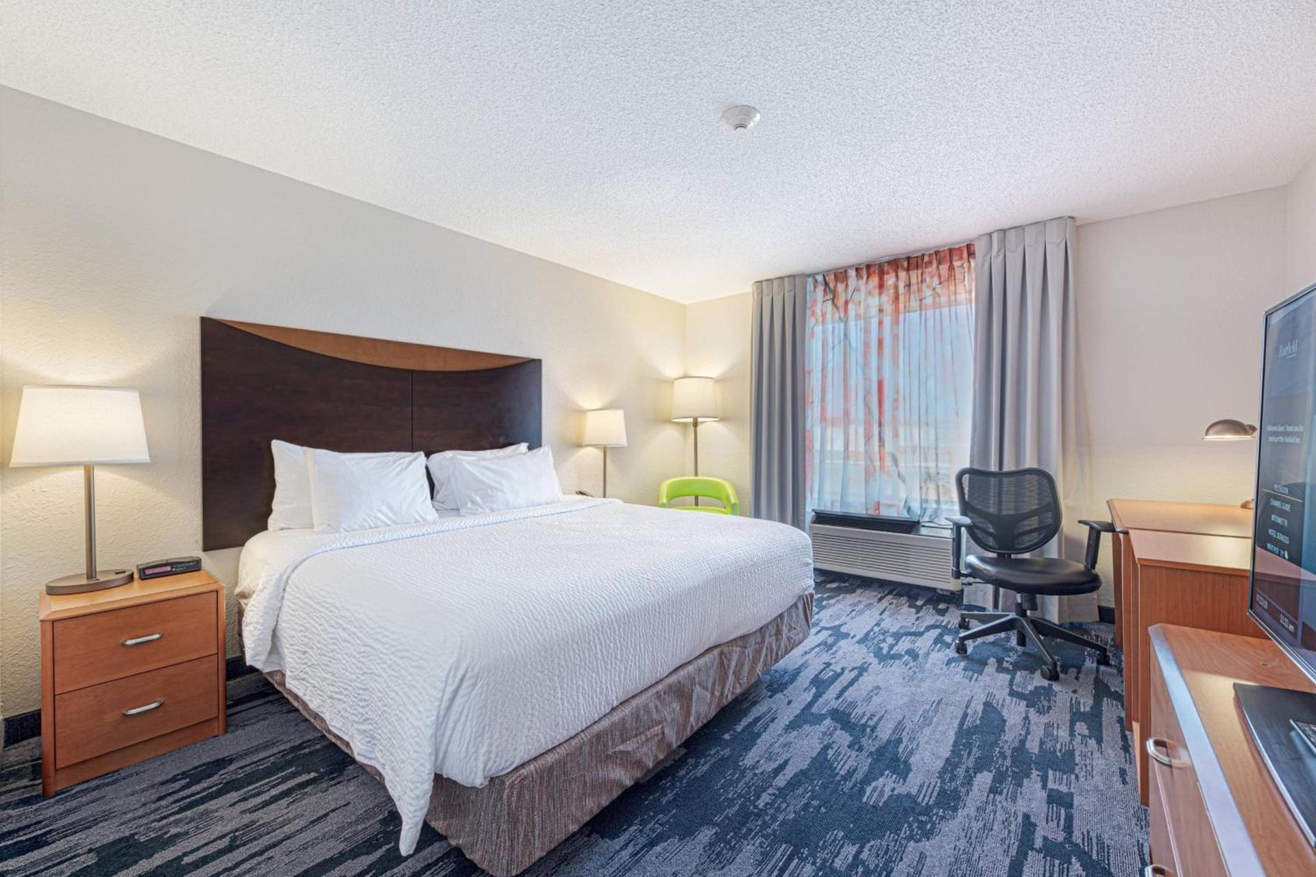 Fairfield Inn & Suites by Marriott Chicago Naperville photo 9