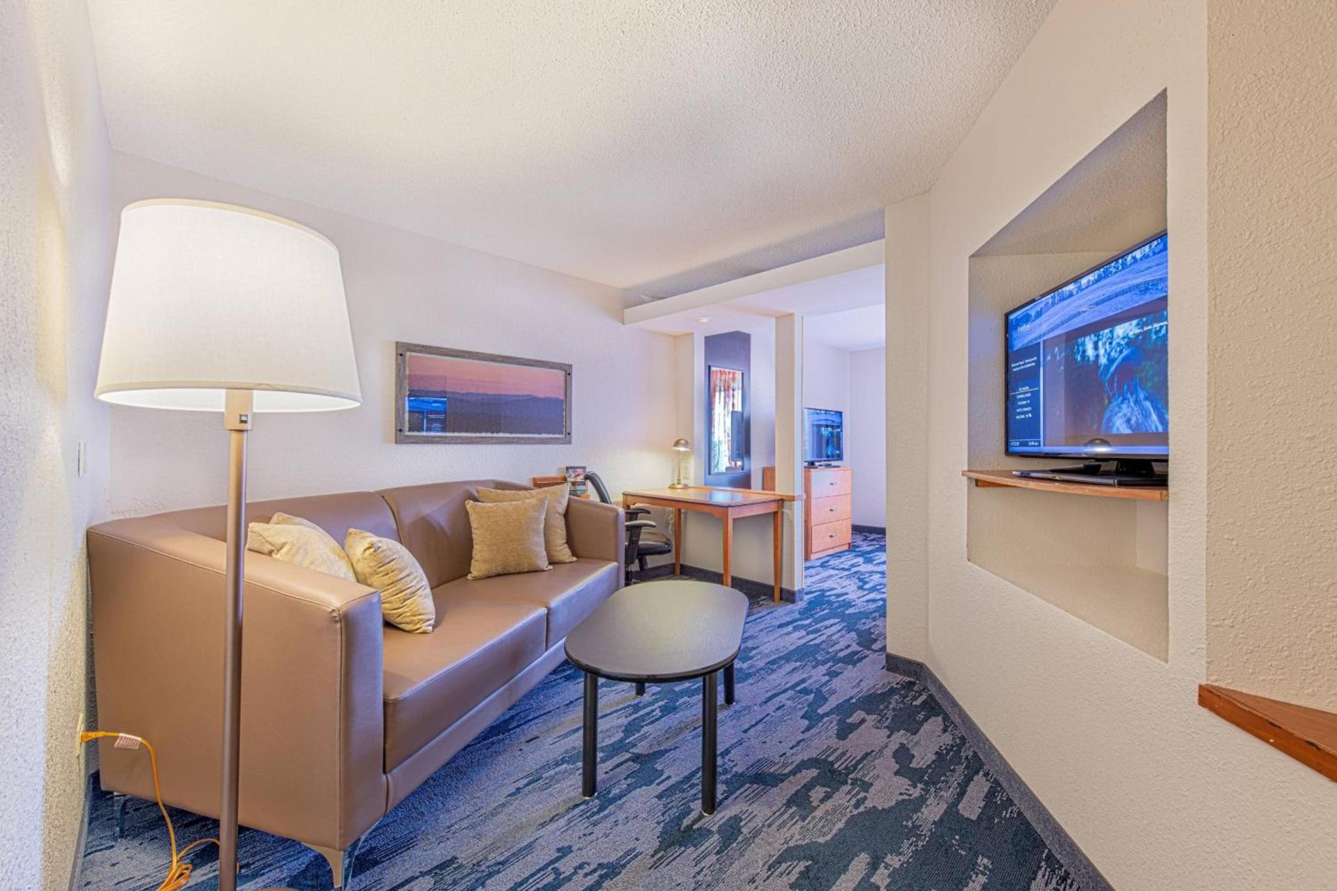Fairfield Inn & Suites by Marriott Chicago Naperville photo 13