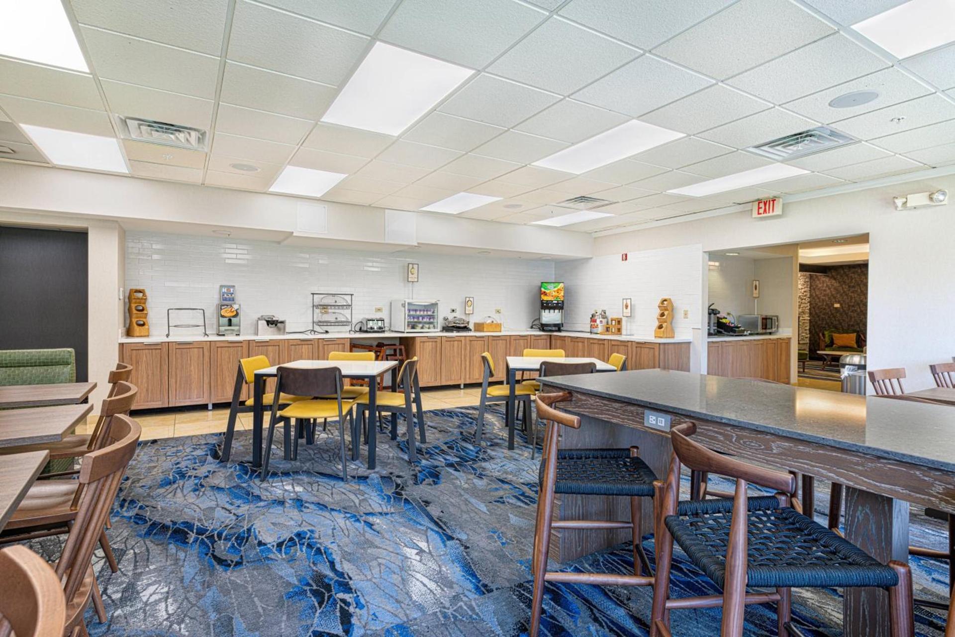 Fairfield Inn & Suites by Marriott Chicago Naperville photo 18