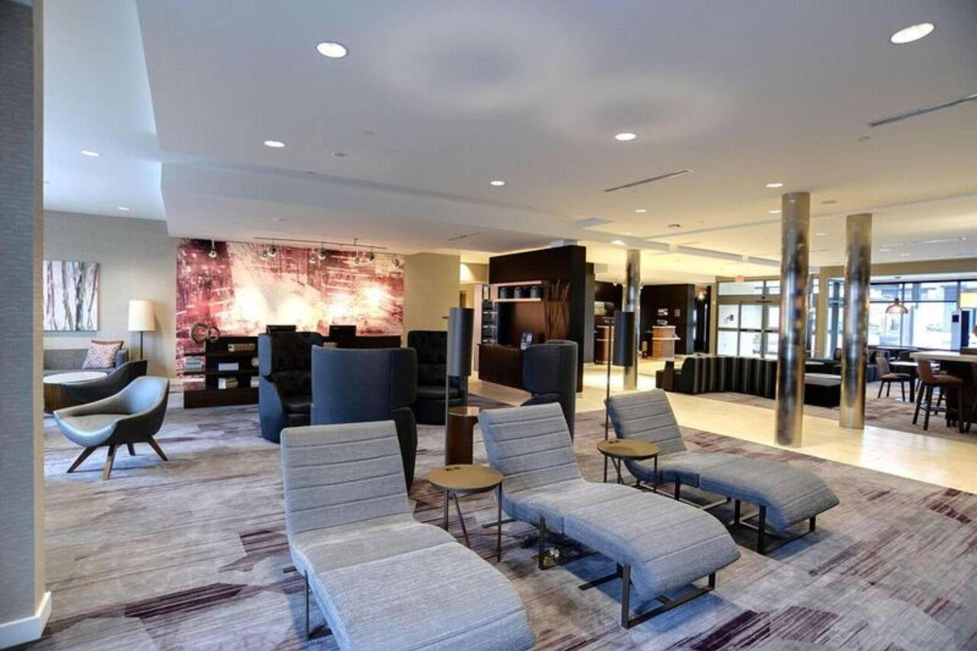 Courtyard by Marriott Columbus OSU photo 18