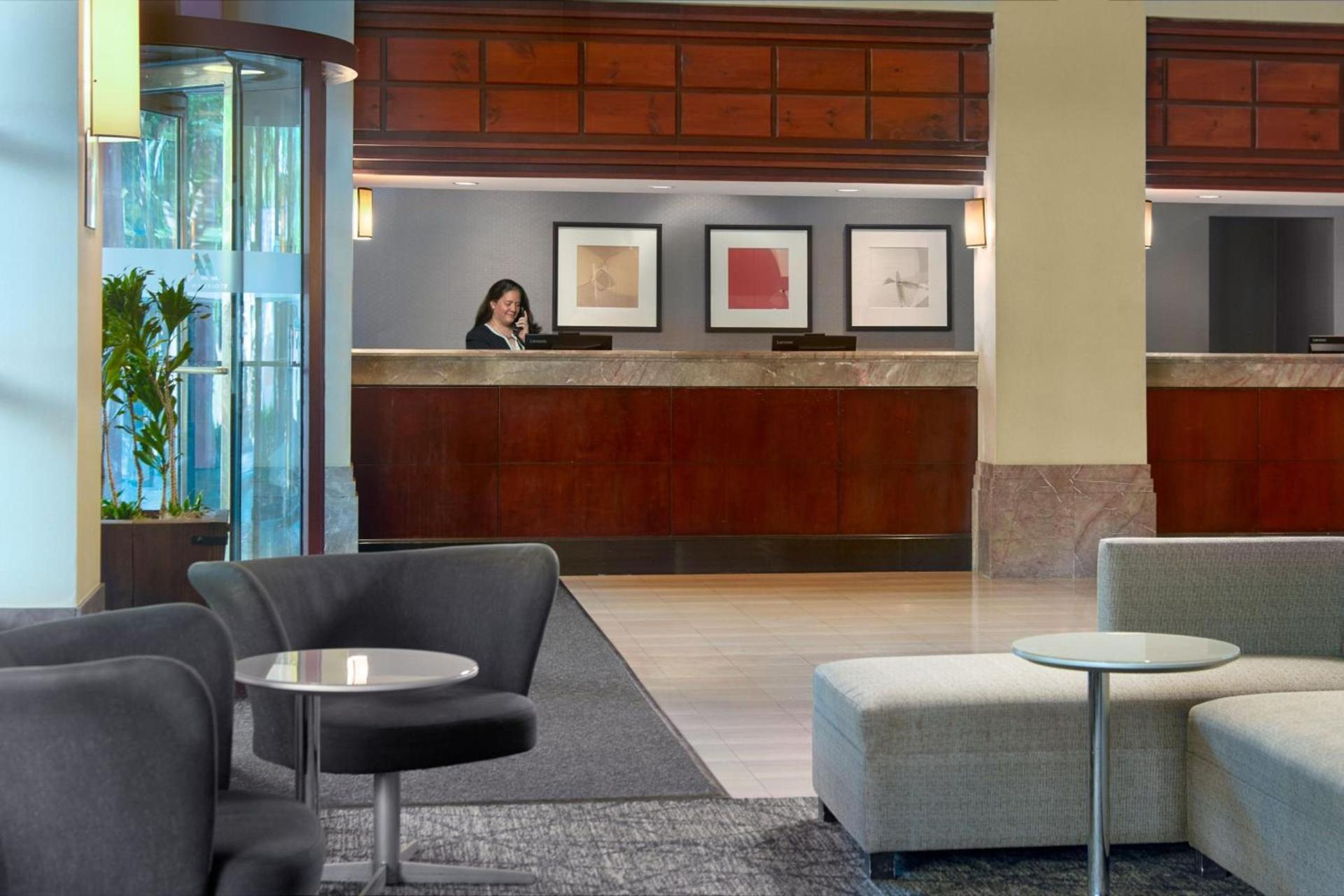Atlanta Marriott Suites Midtown photo 2