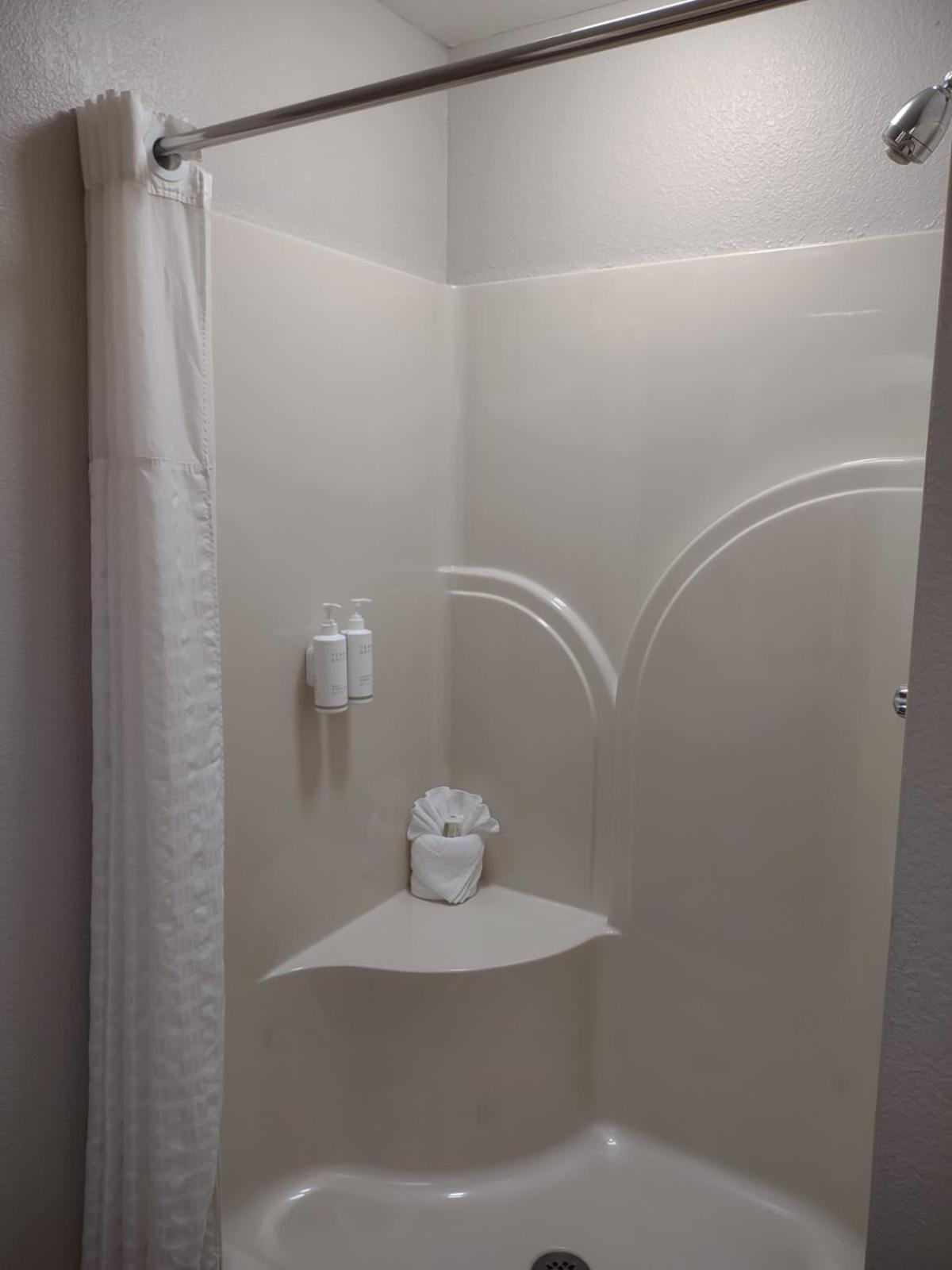 Days Inn by Wyndham Lonoke photo 50