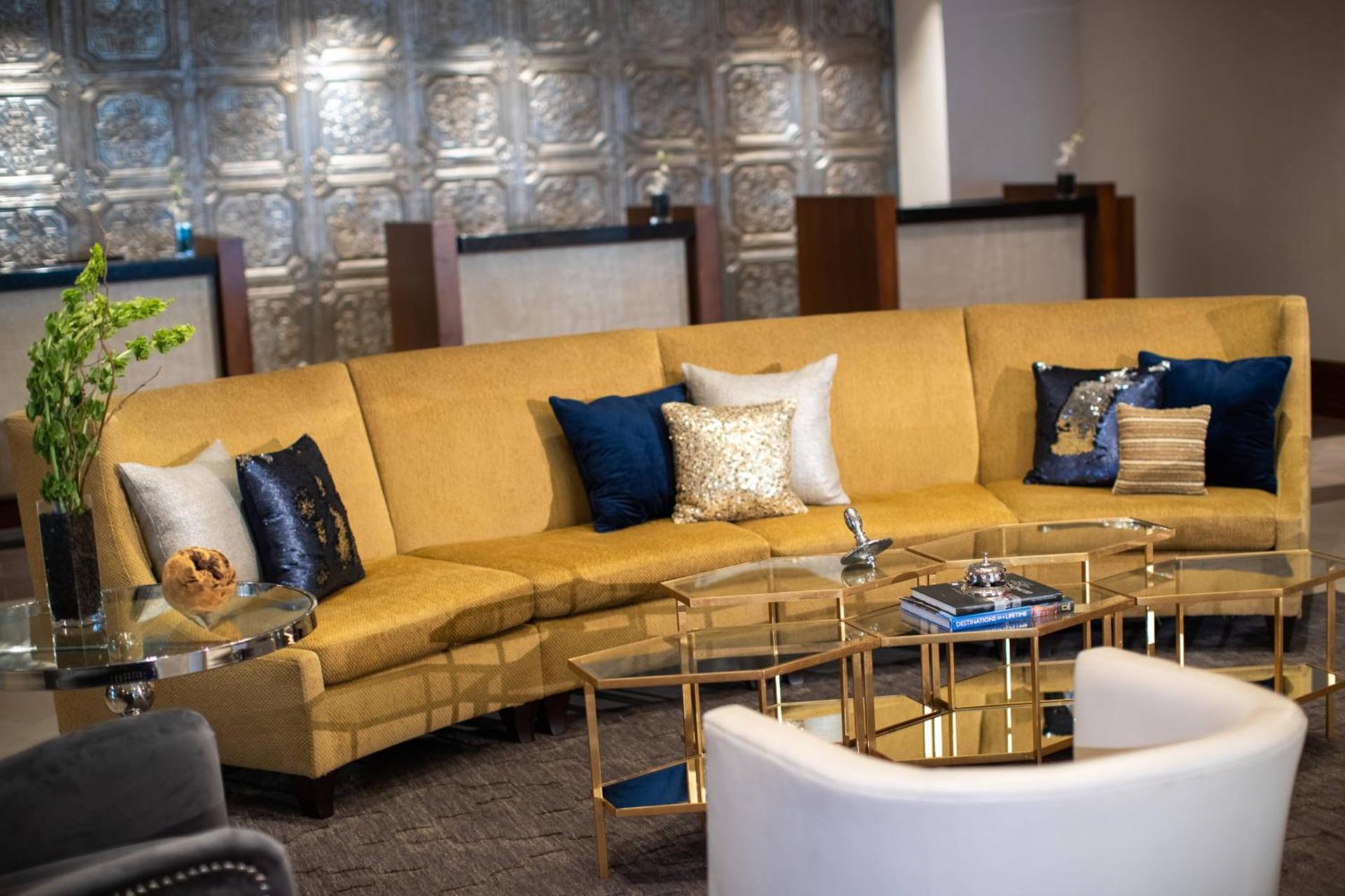 Renaissance Des Moines Savery Hotel photo 12