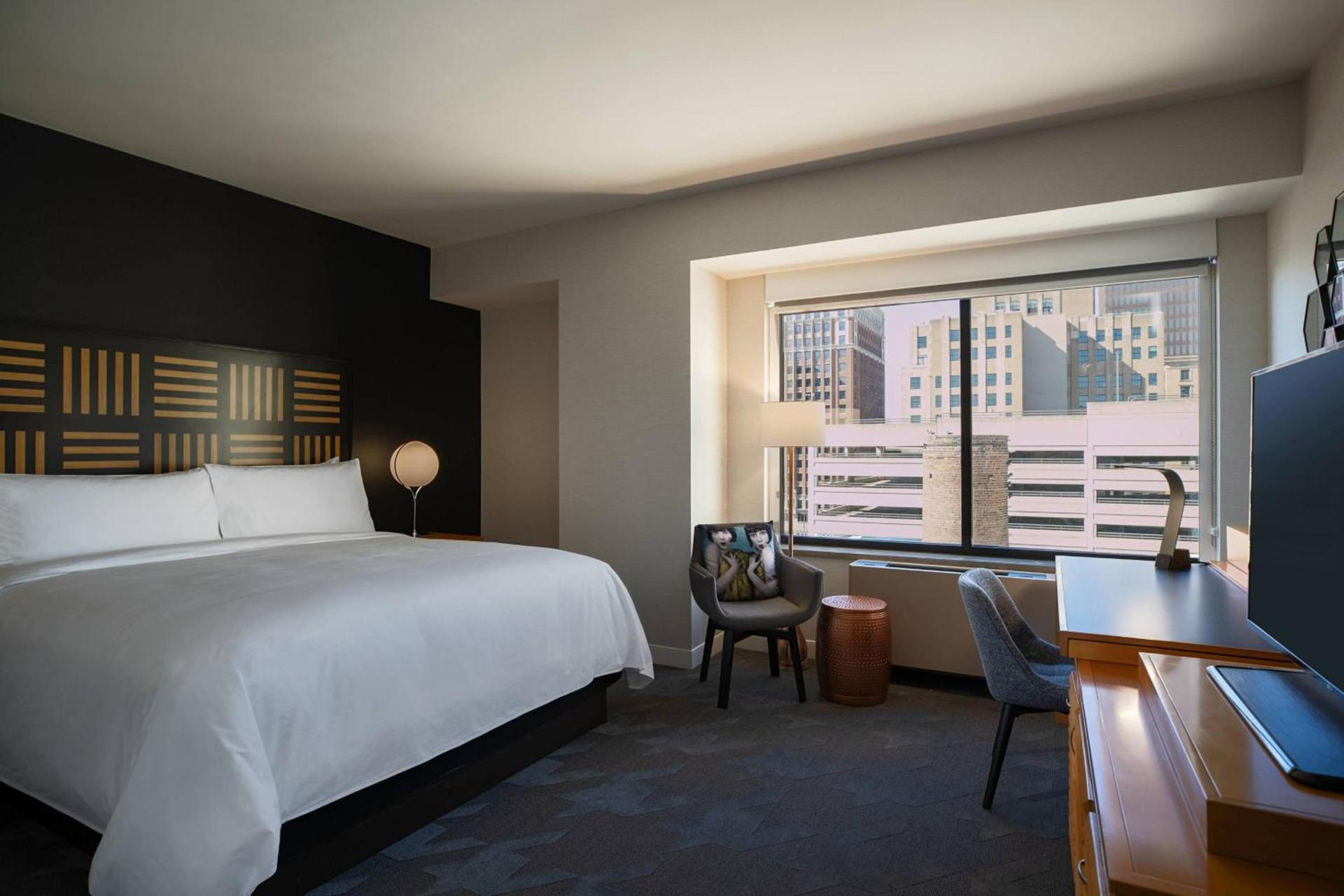 Renaissance Des Moines Savery Hotel photo 17