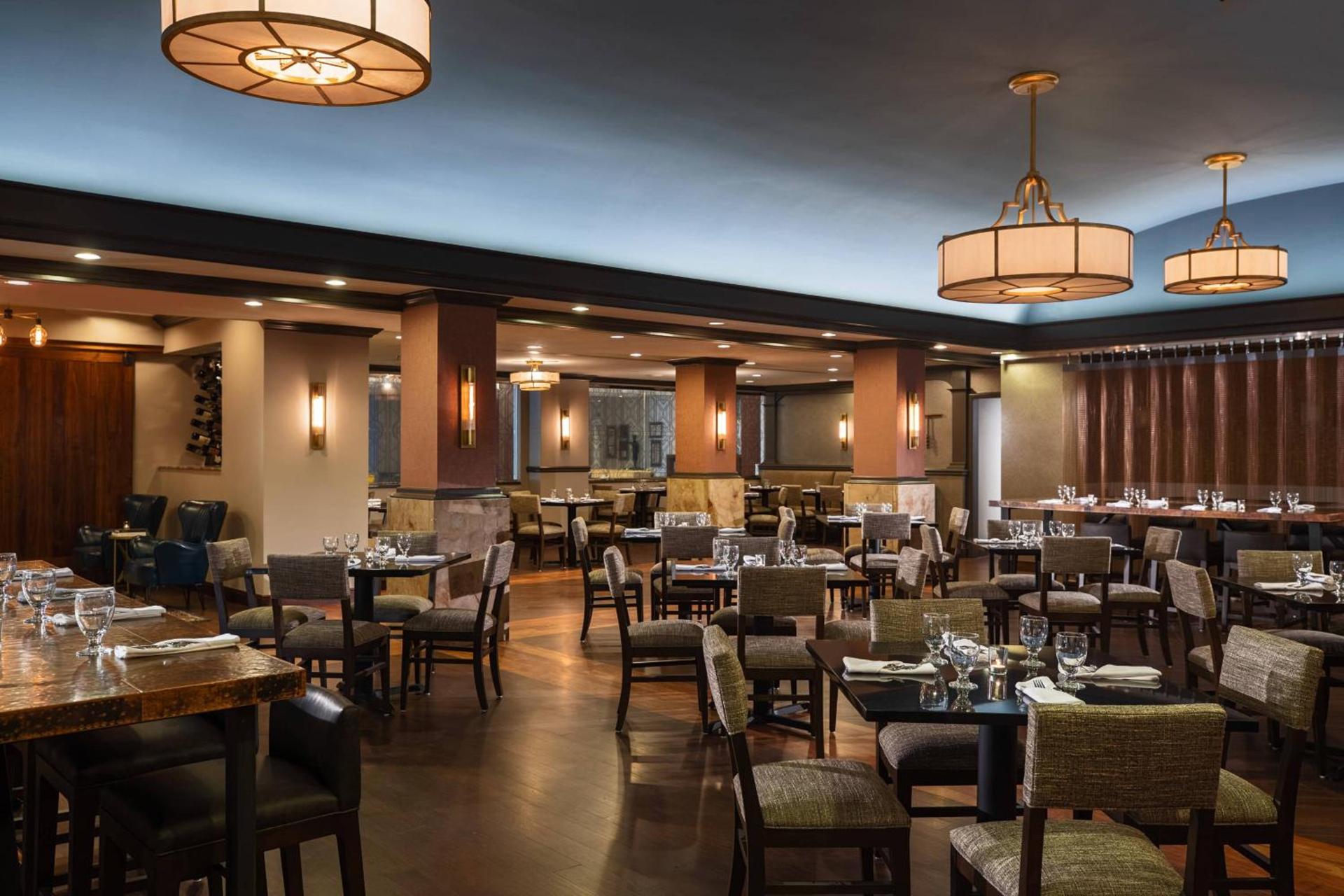 Renaissance Des Moines Savery Hotel photo 31