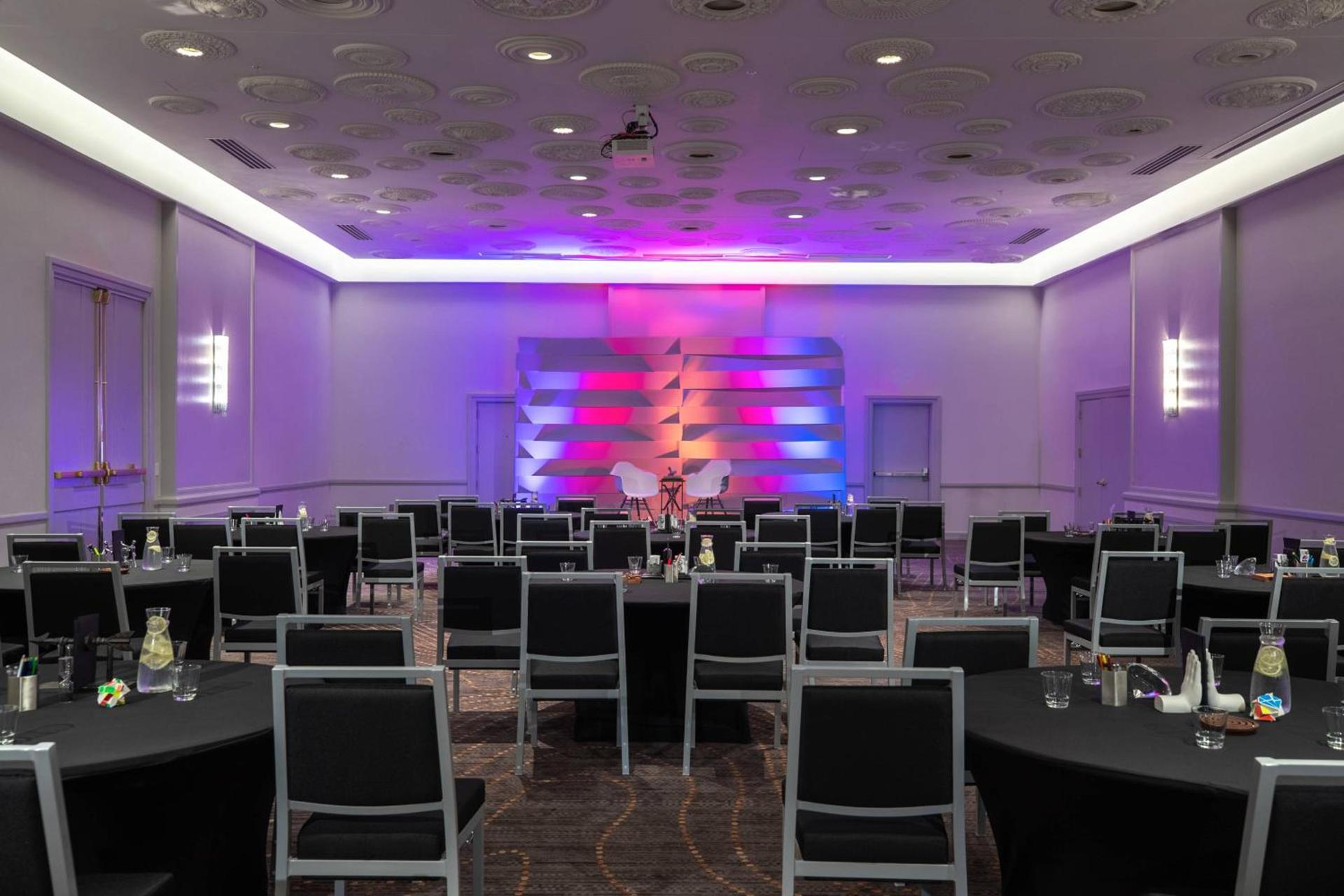 Renaissance Des Moines Savery Hotel photo 49