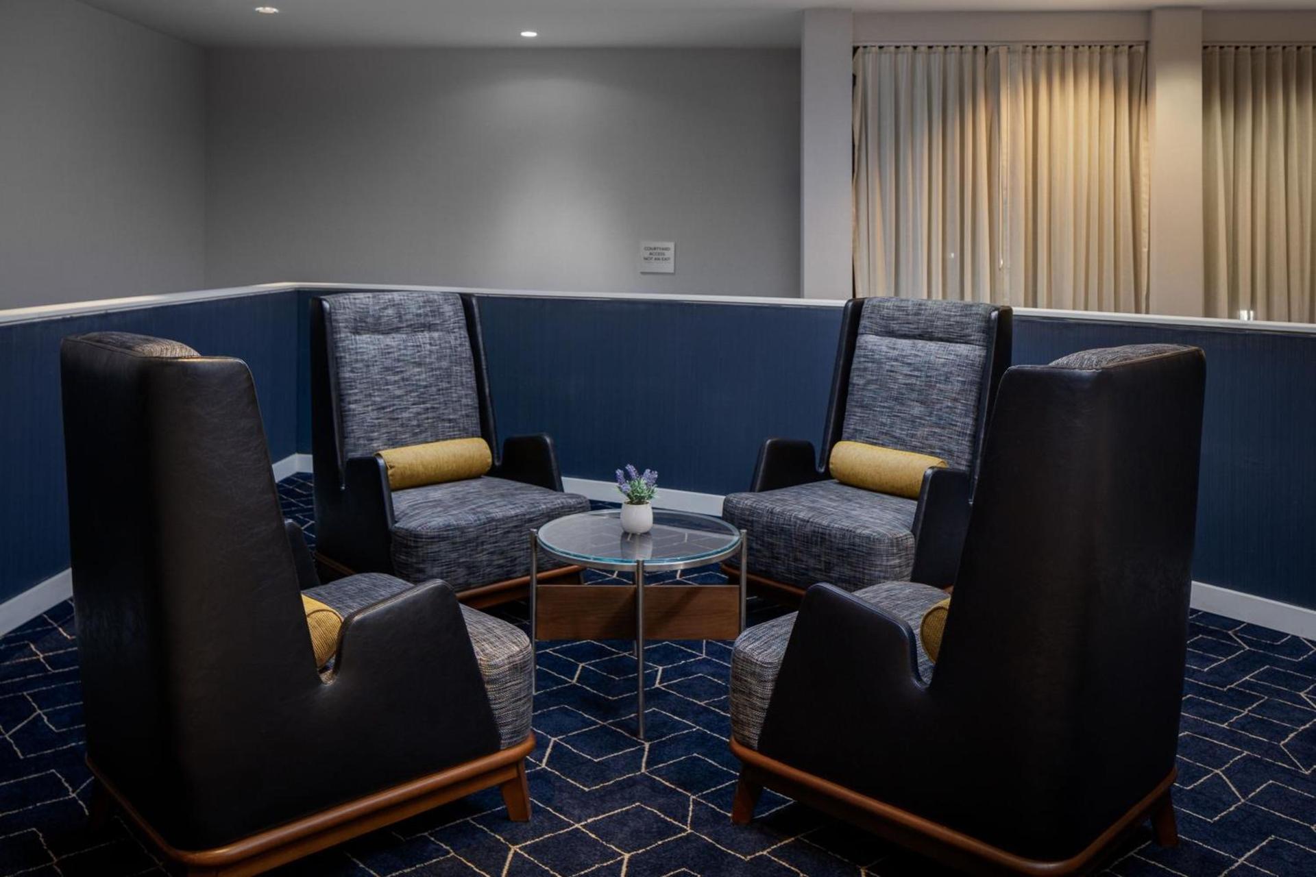 Courtyard by Marriott Denver Central Park photo 6