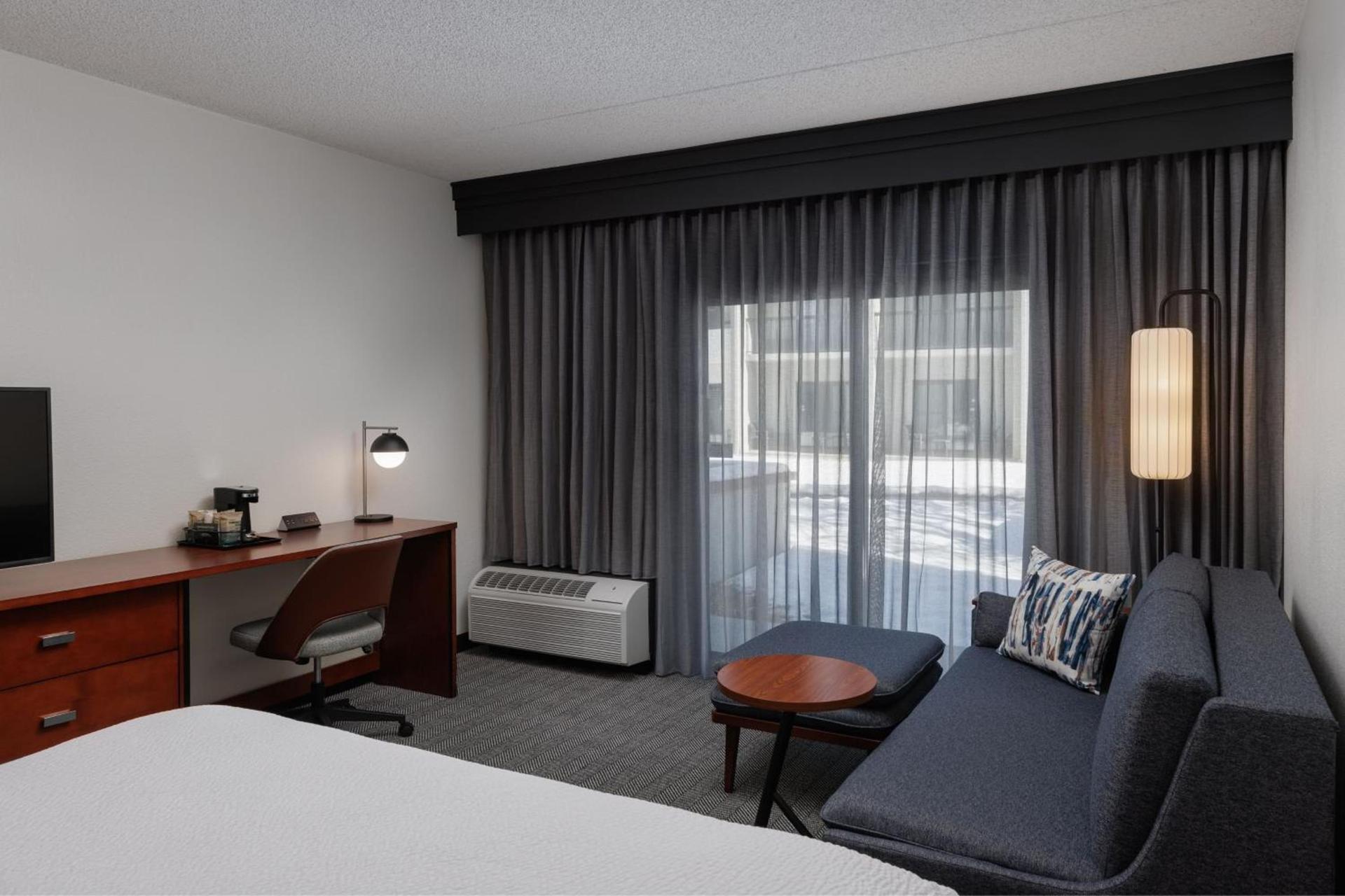 Courtyard by Marriott Denver Central Park photo 9