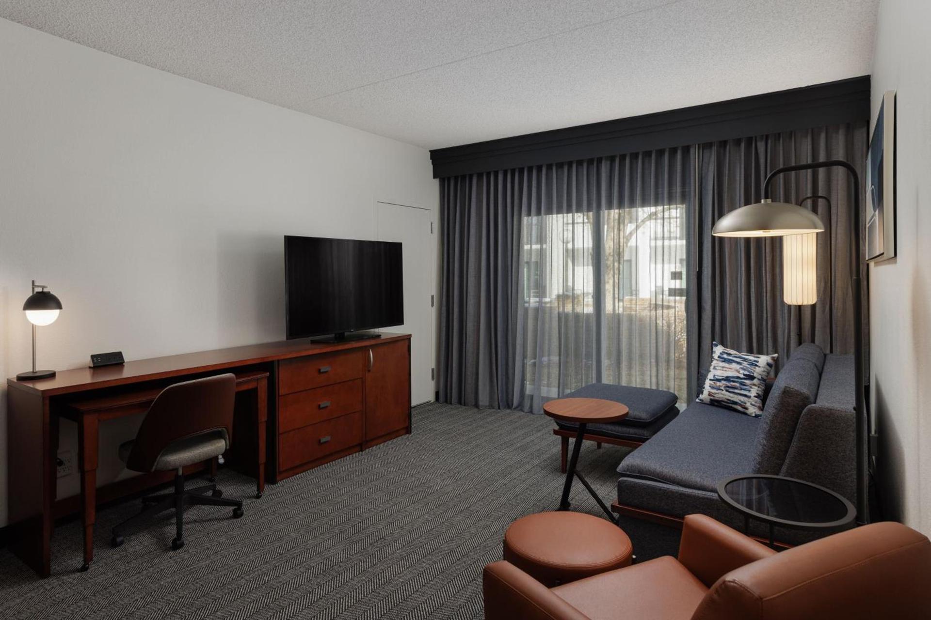 Courtyard by Marriott Denver Central Park photo 16