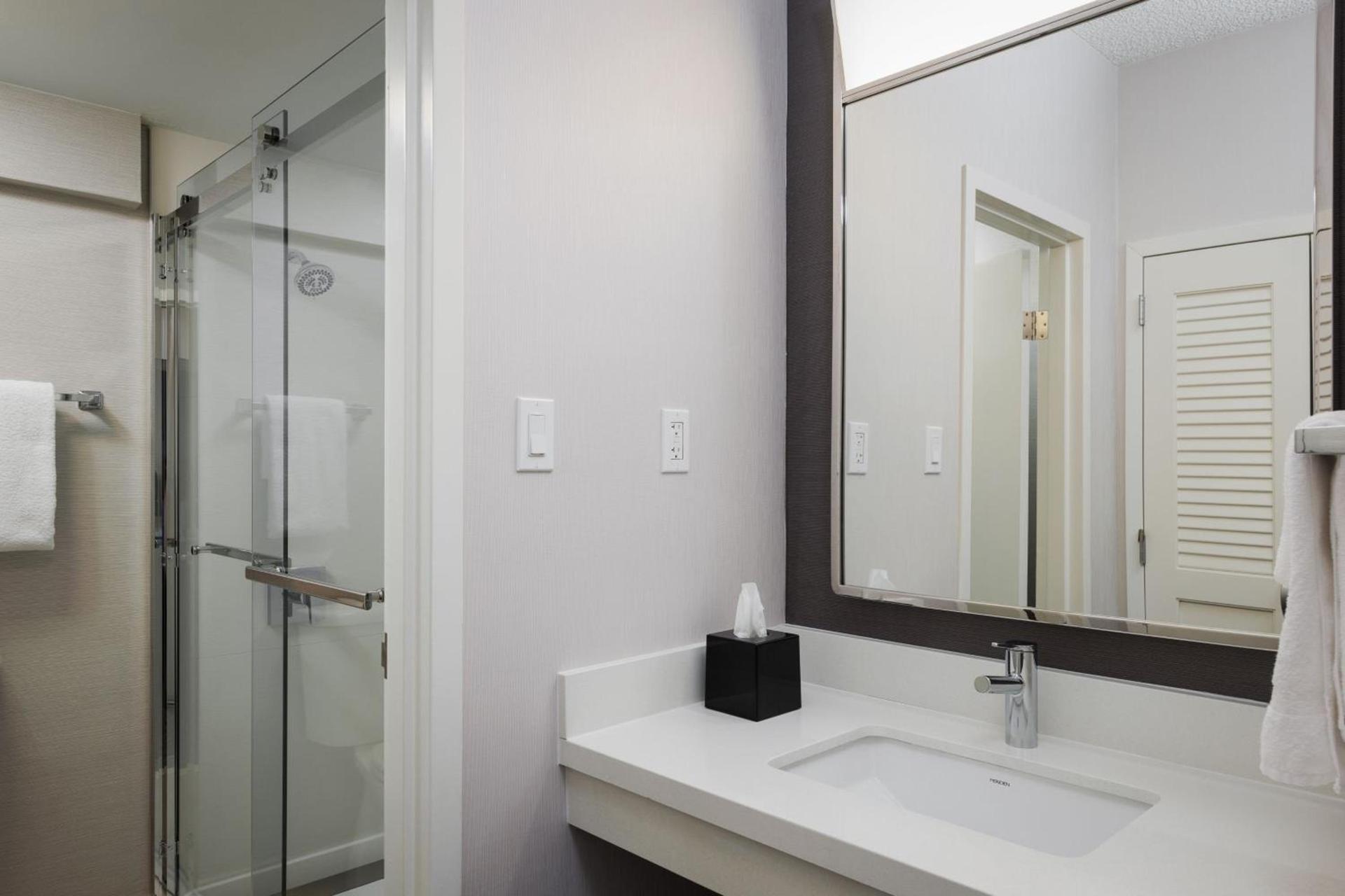 Courtyard by Marriott Denver Central Park photo 21