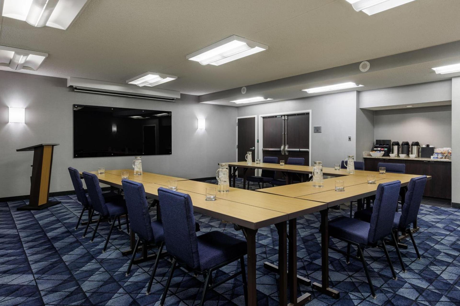 Courtyard by Marriott Denver Central Park photo 40