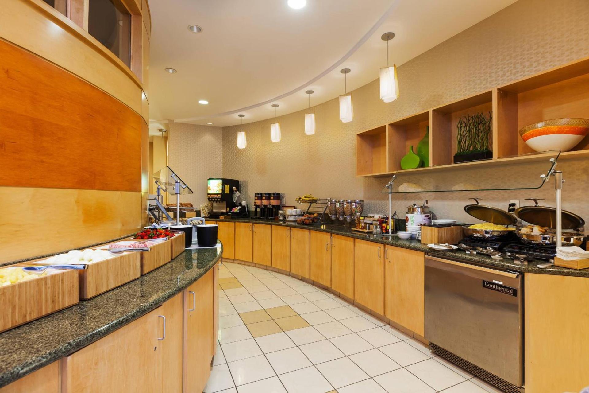 SpringHill Suites Charlotte Lake Norman/Mooresville photo 9