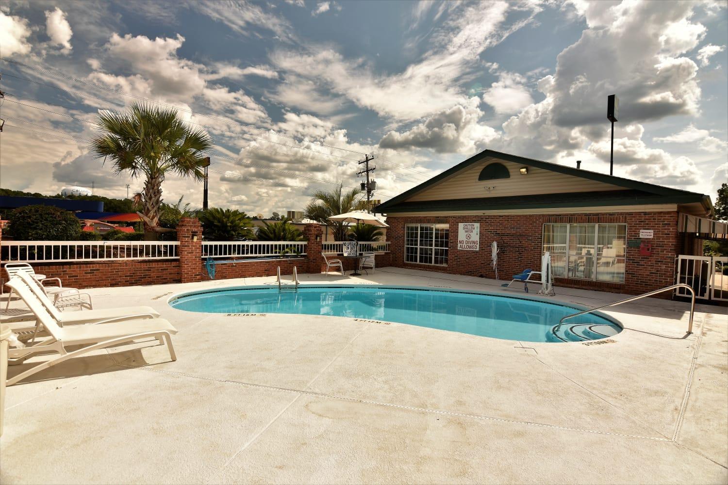 Suburban Studios Columbia - Harbison photo 2