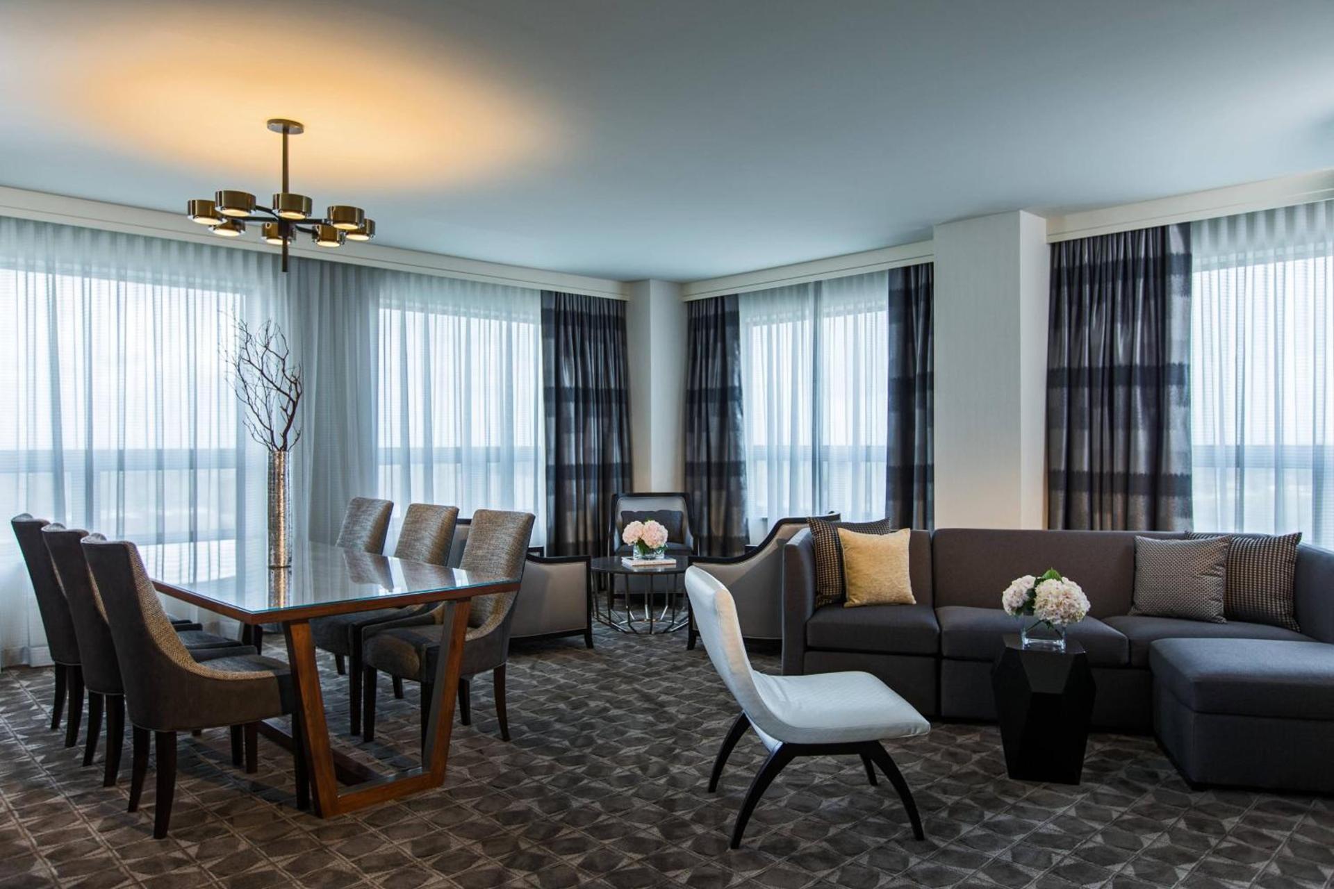 Renaissance Chicago O'Hare Suites Hotel photo 6