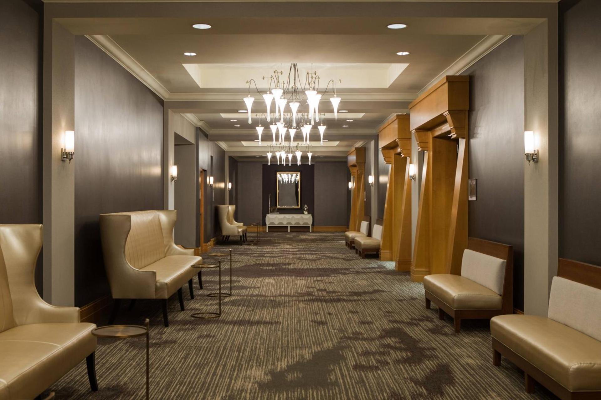 Renaissance Chicago O'Hare Suites Hotel photo 22