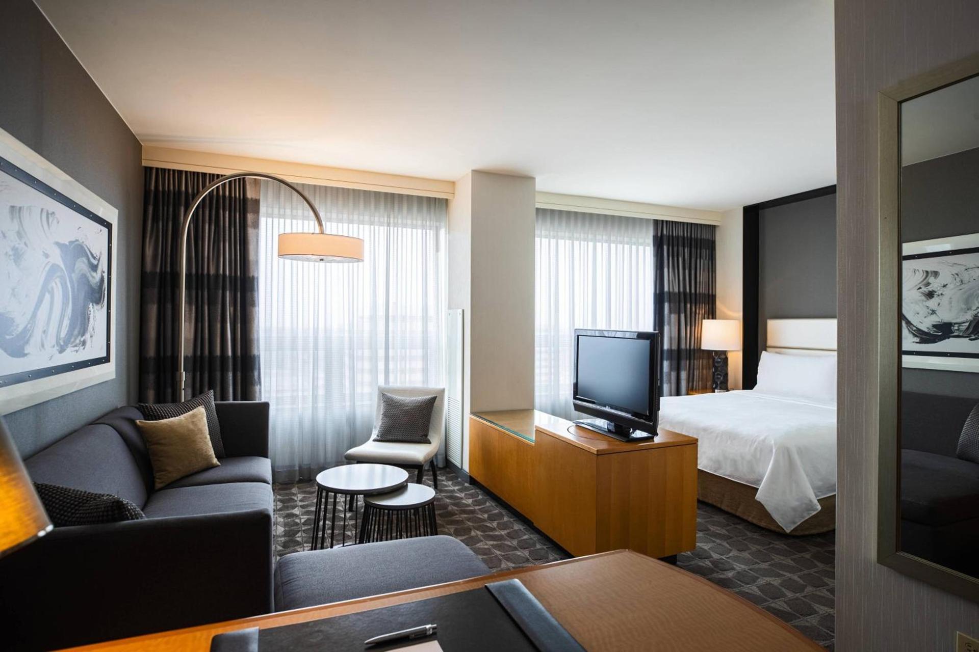 Renaissance Chicago O'Hare Suites Hotel photo 31