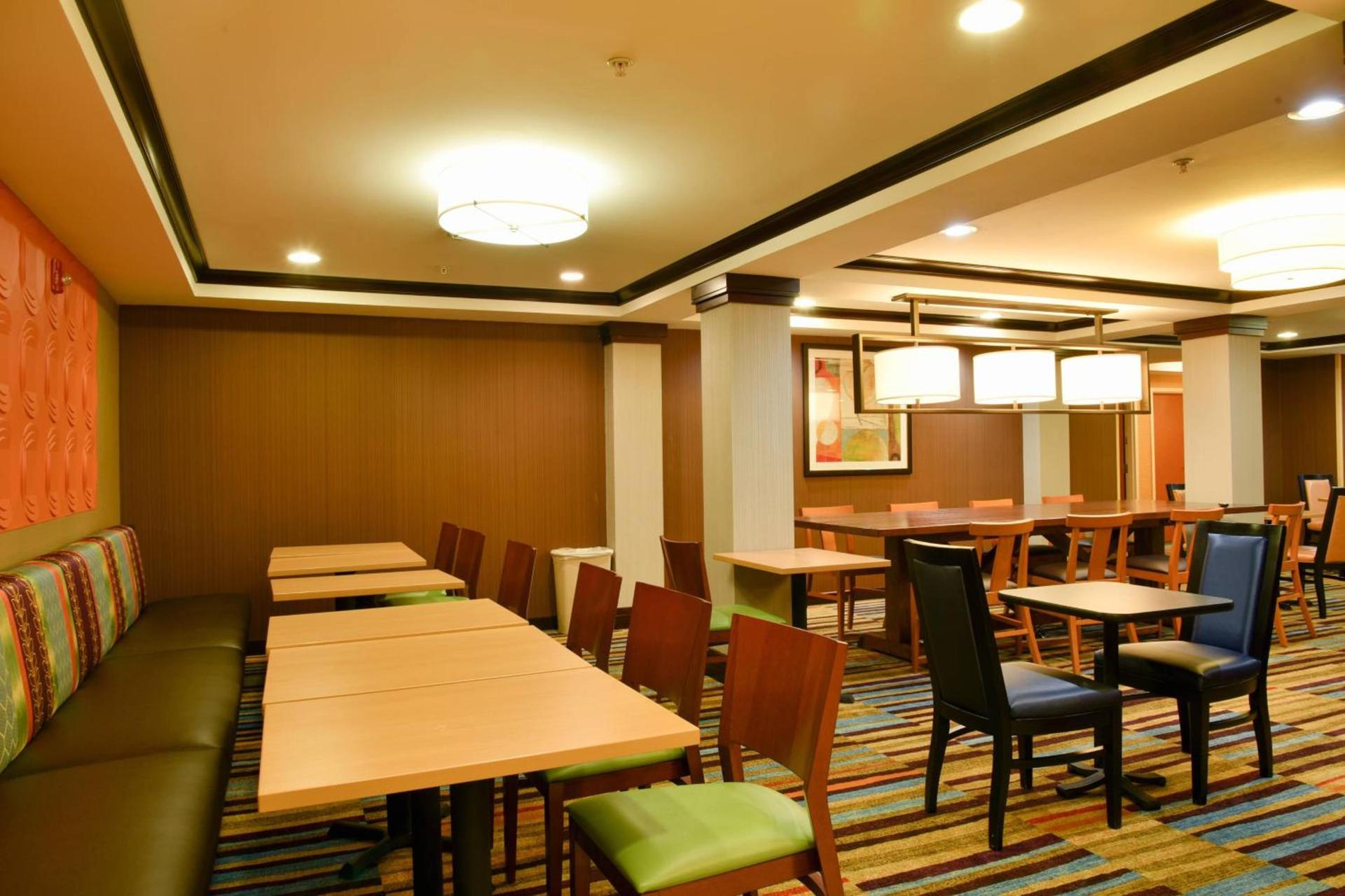 Fairfield Inn Hartford Airport photo 23