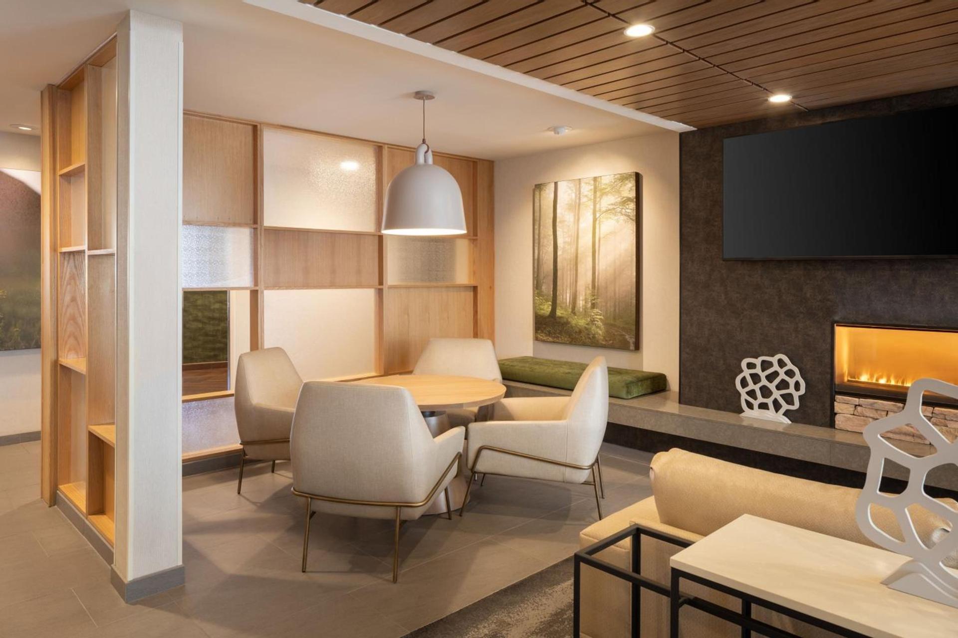 Fairfield Inn & Suites by Marriott Fresno North/Shaw Avenue photo 4