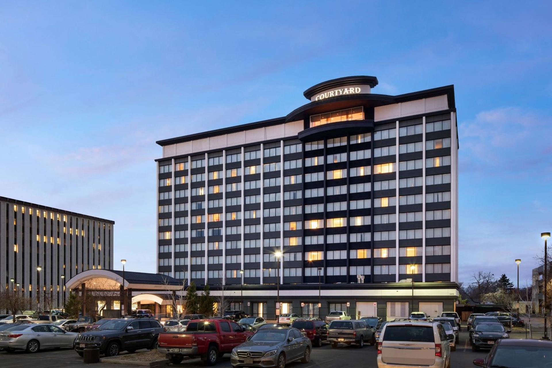 Courtyard by Marriott Denver Cherry Creek photo 1