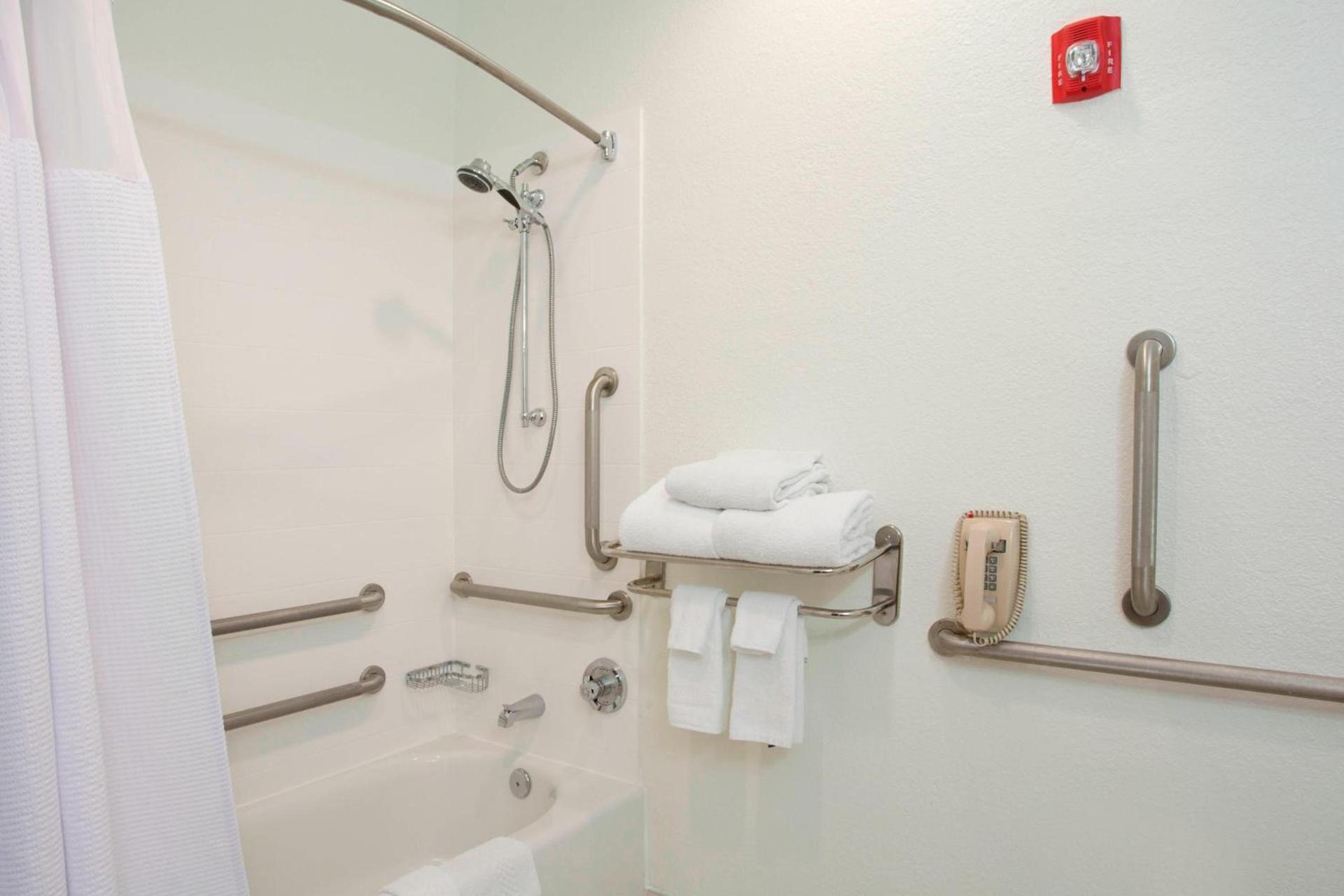 SpringHill Suites Nashville MetroCenter photo 6