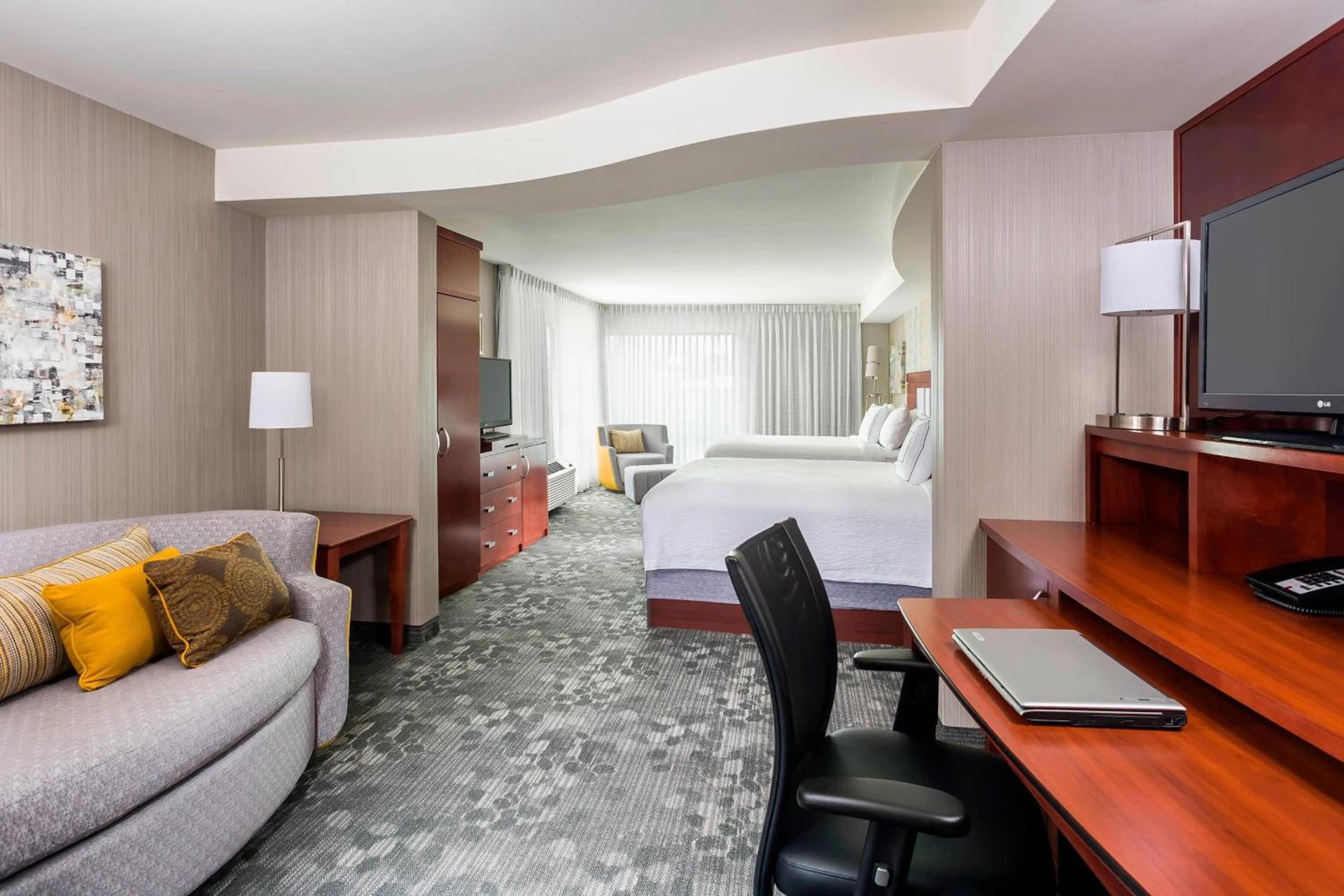 Courtyard by Marriott Kalamazoo Portage photo 4