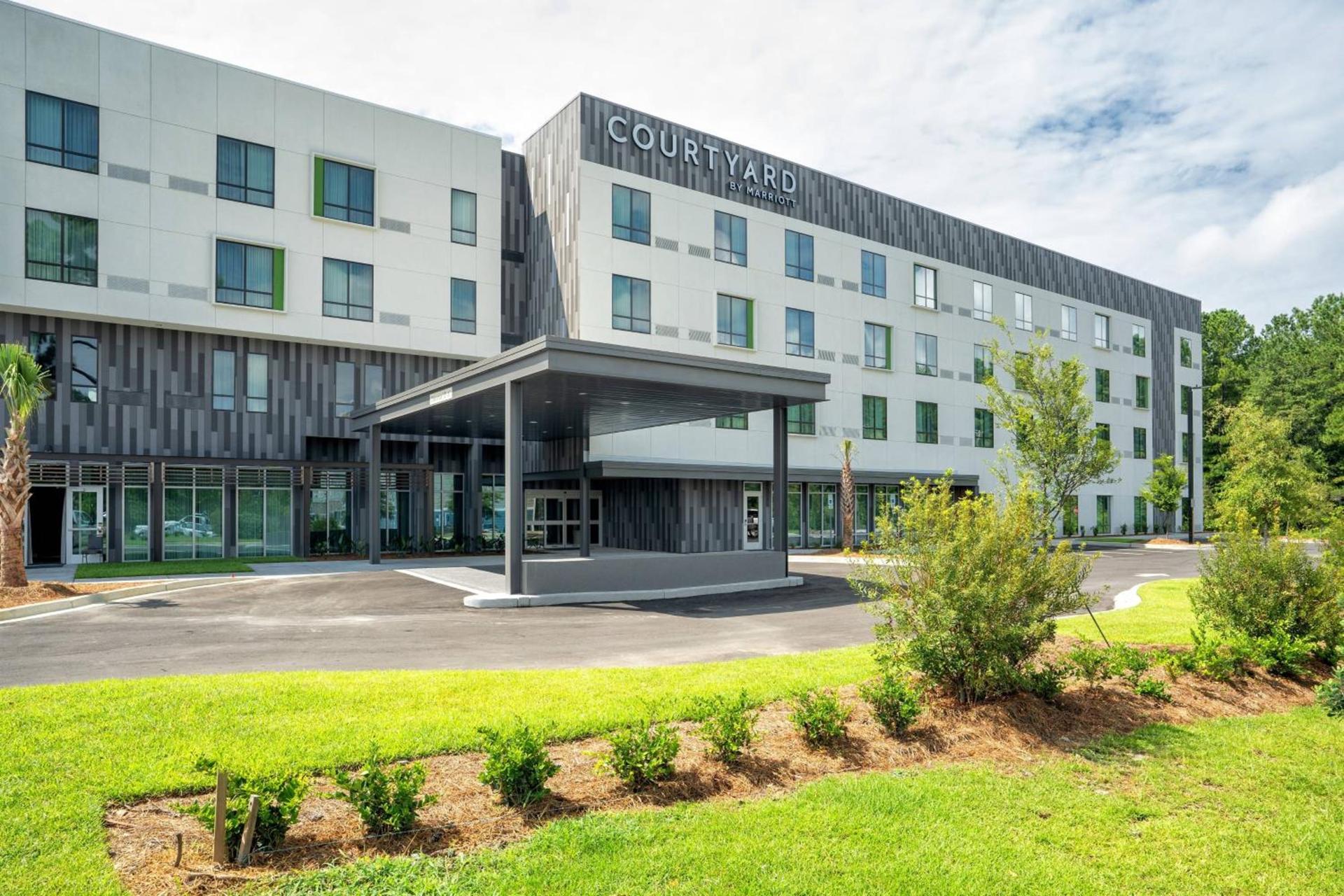 Courtyard by Marriott Charleston-North Charleston photo 1