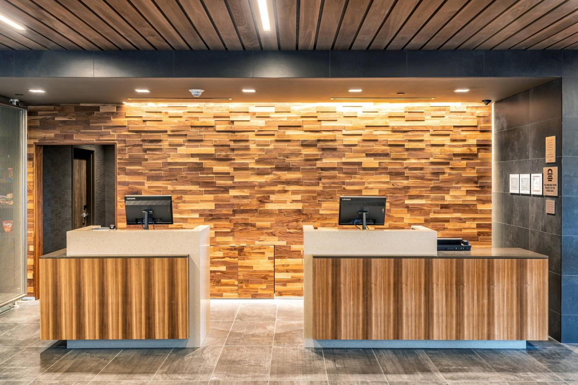 Courtyard by Marriott Charleston-North Charleston photo 2