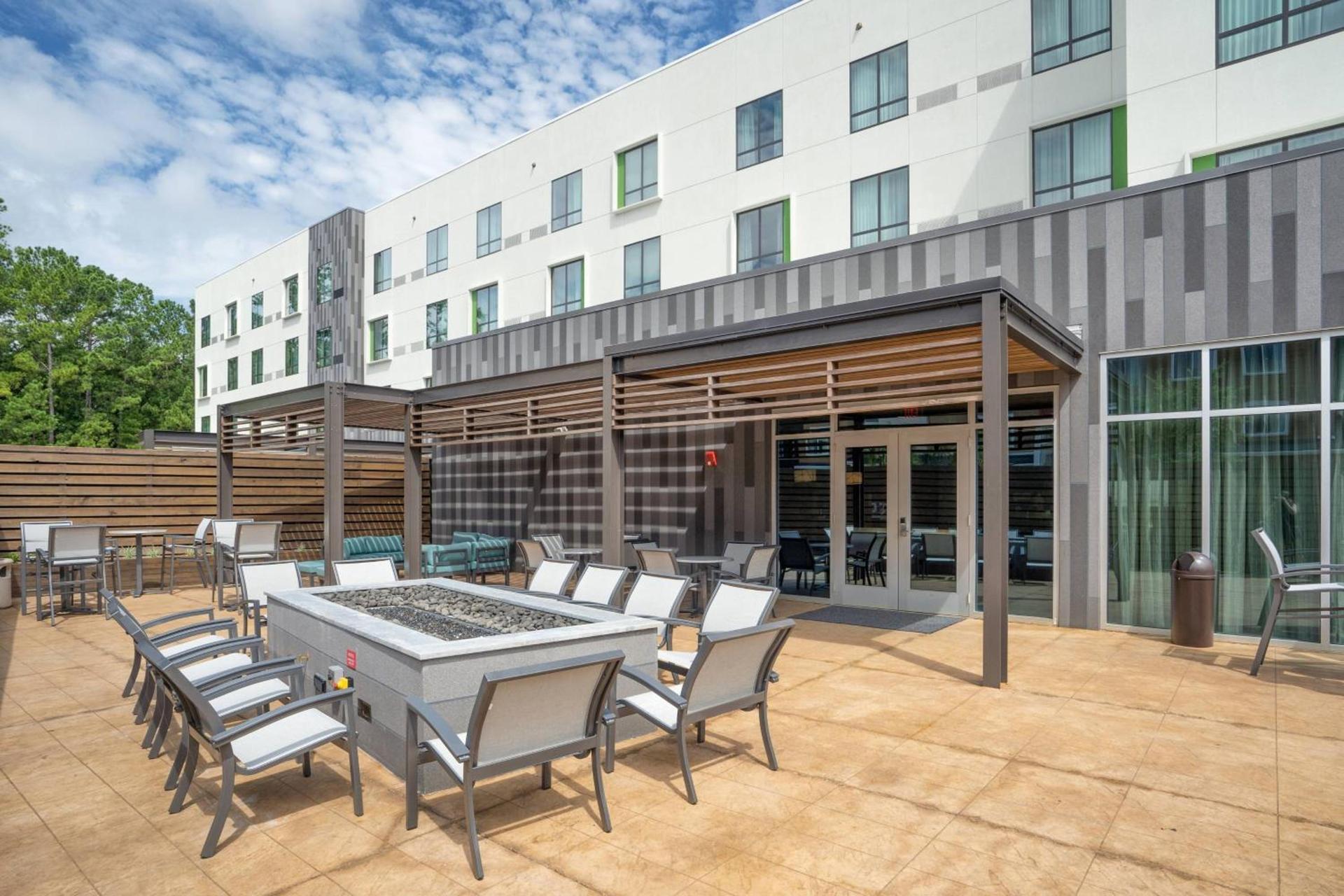 Courtyard by Marriott Charleston-North Charleston photo 4