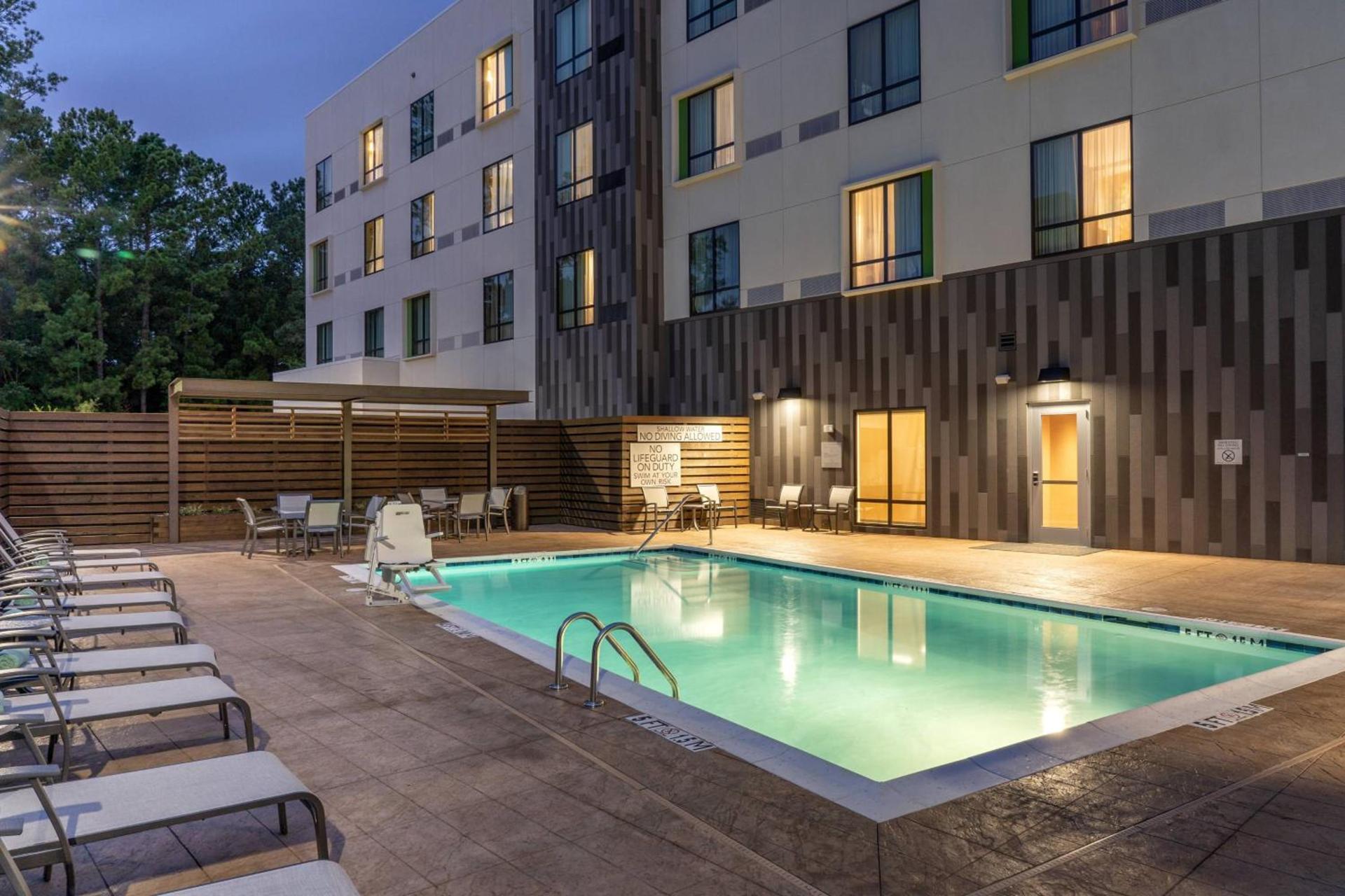 Courtyard by Marriott Charleston-North Charleston photo 29