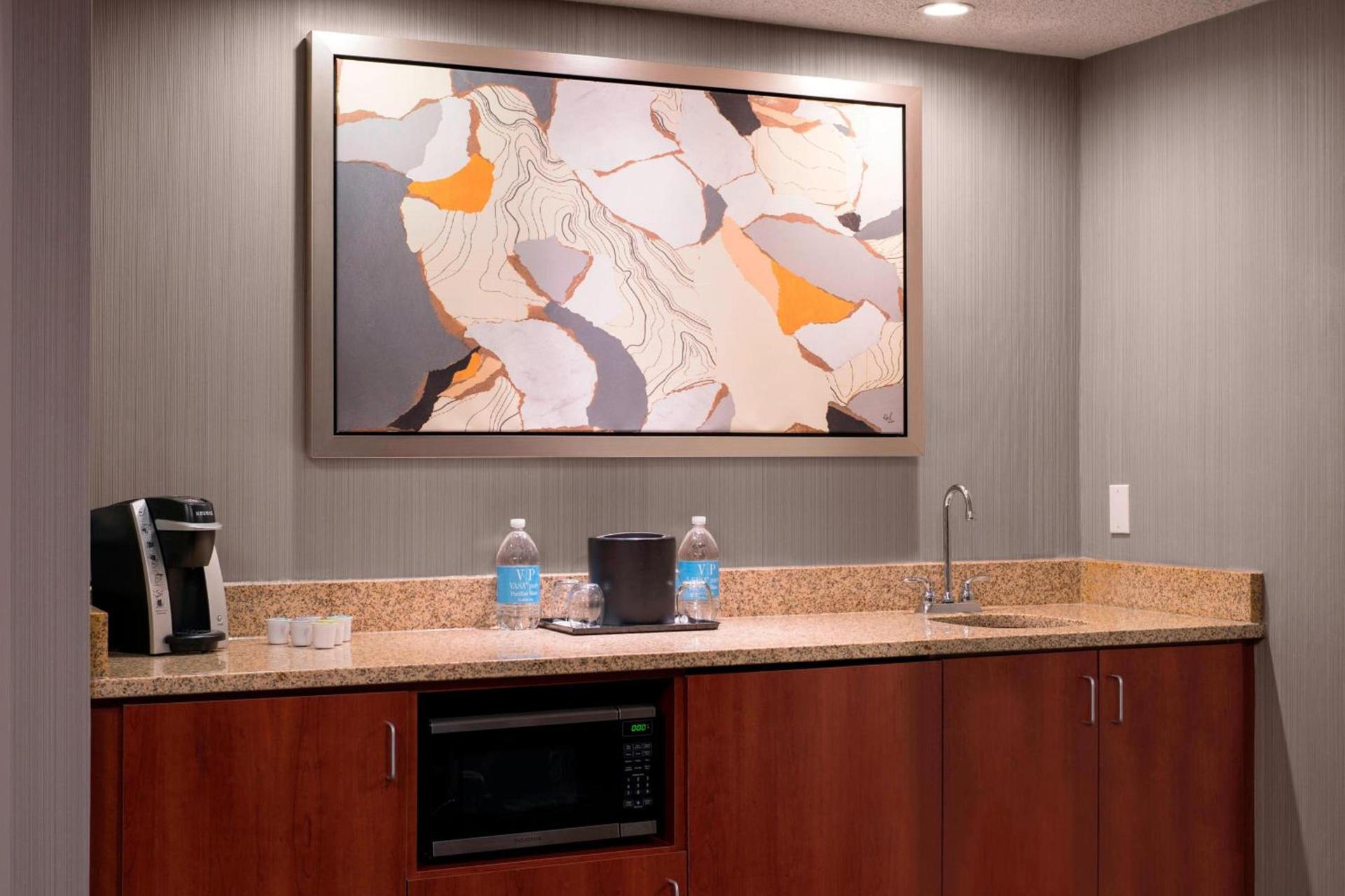 Courtyard by Marriott Denver Airport photo 23