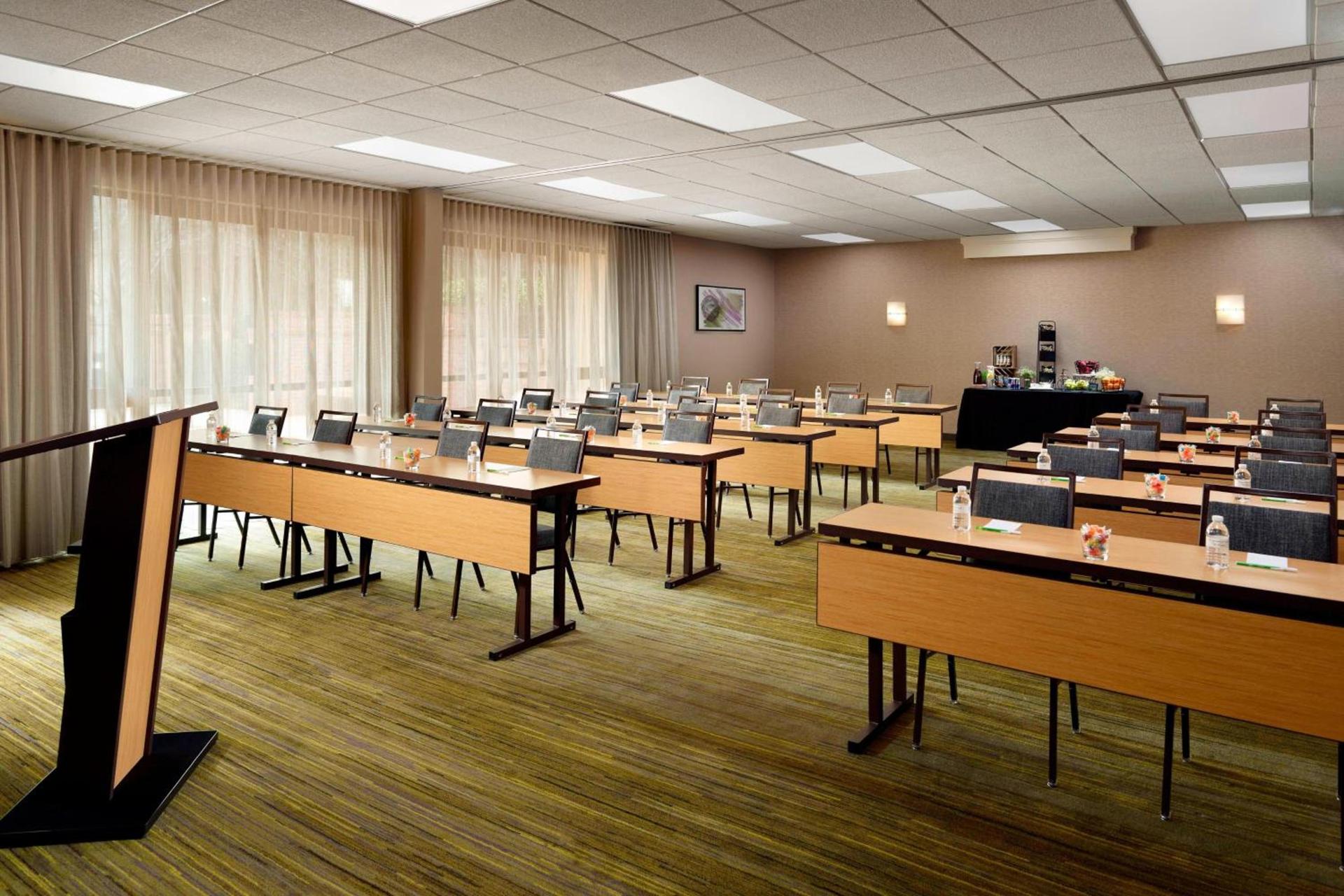Courtyard by Marriott Perimeter Center photo 35
