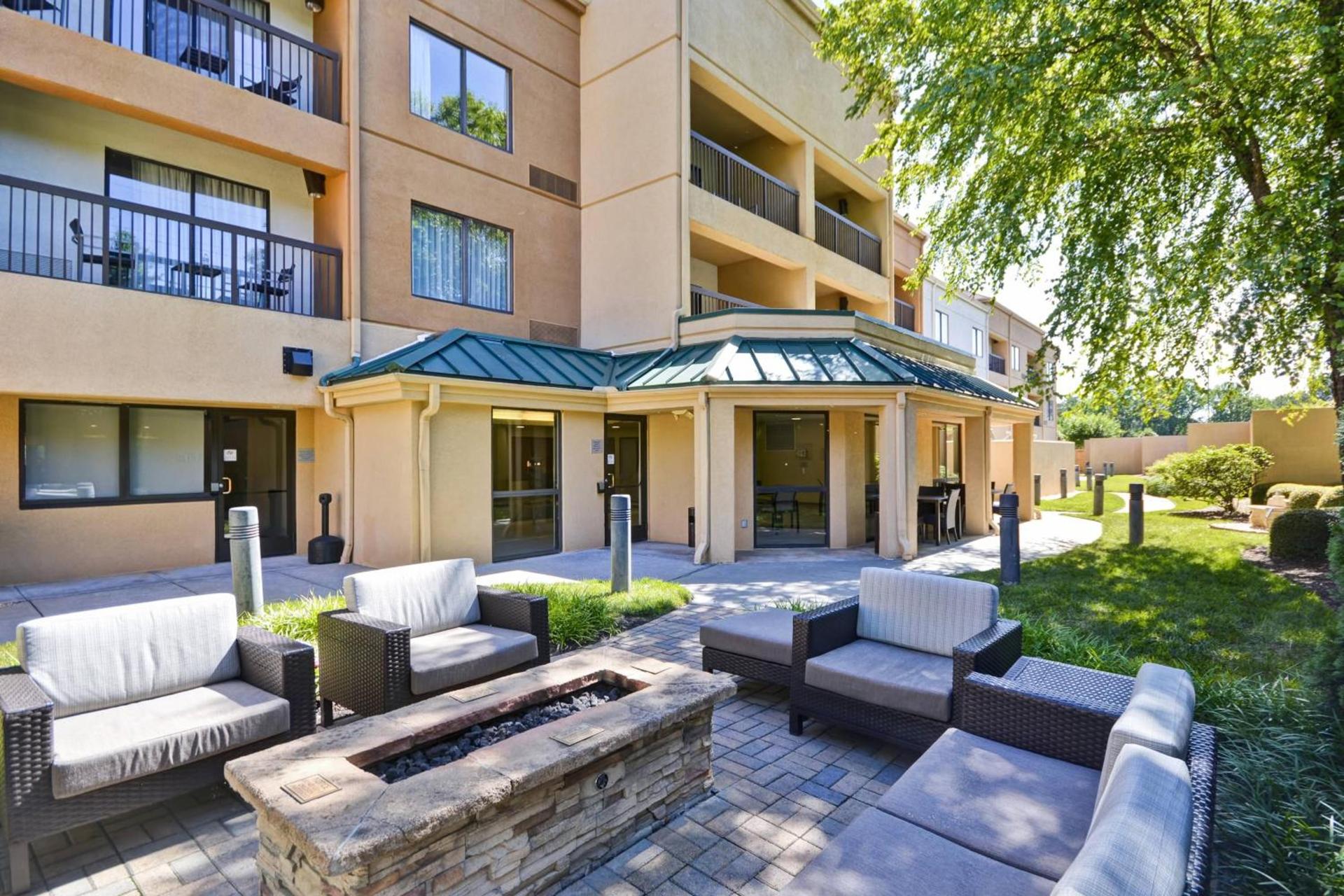 Courtyard by Marriott Dalton photo 4