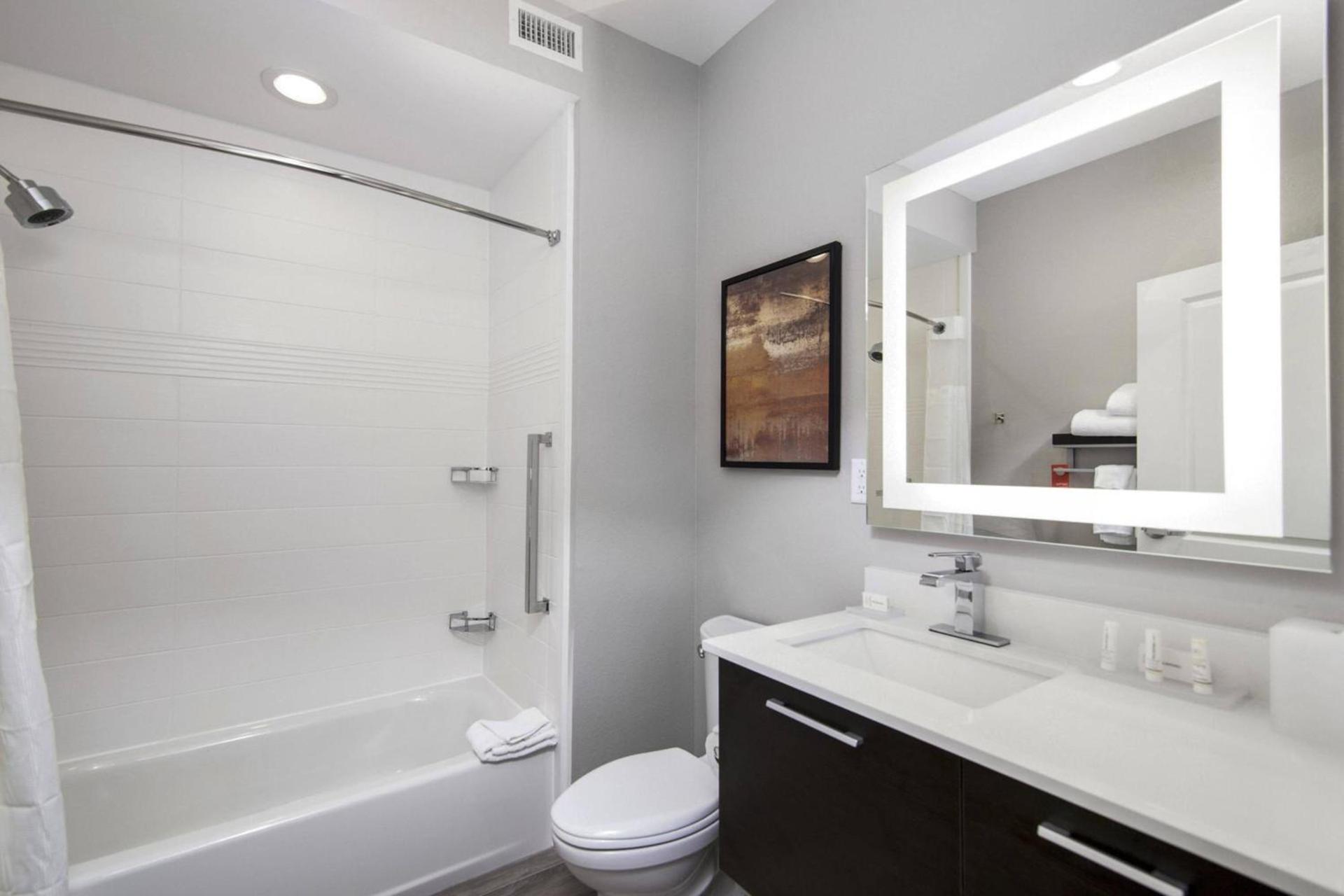 TownePlace Suites by Marriott Houston Hobby Airport photo 17