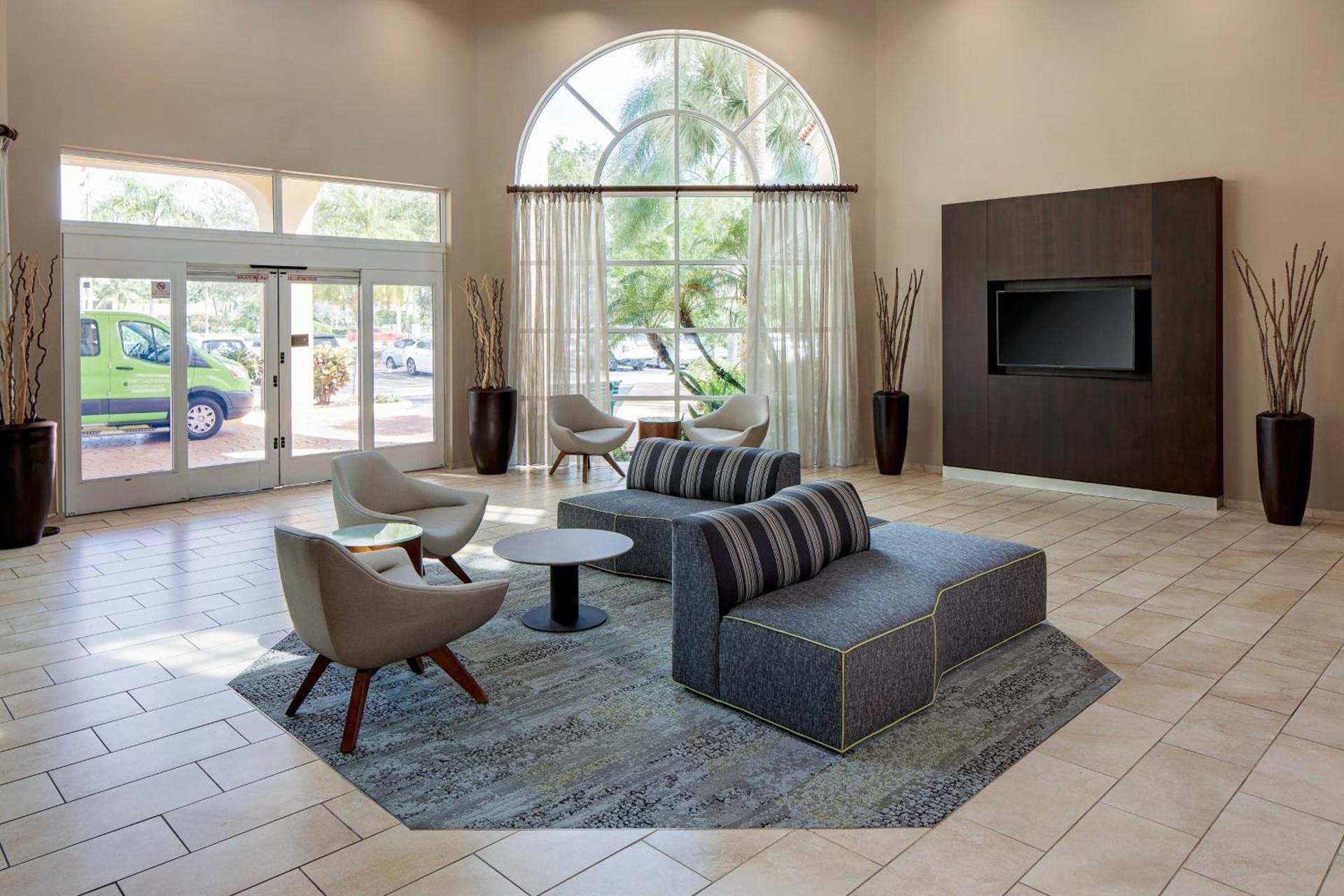 Courtyard by Marriott Fort Lauderdale North/Cypress Creek photo 4