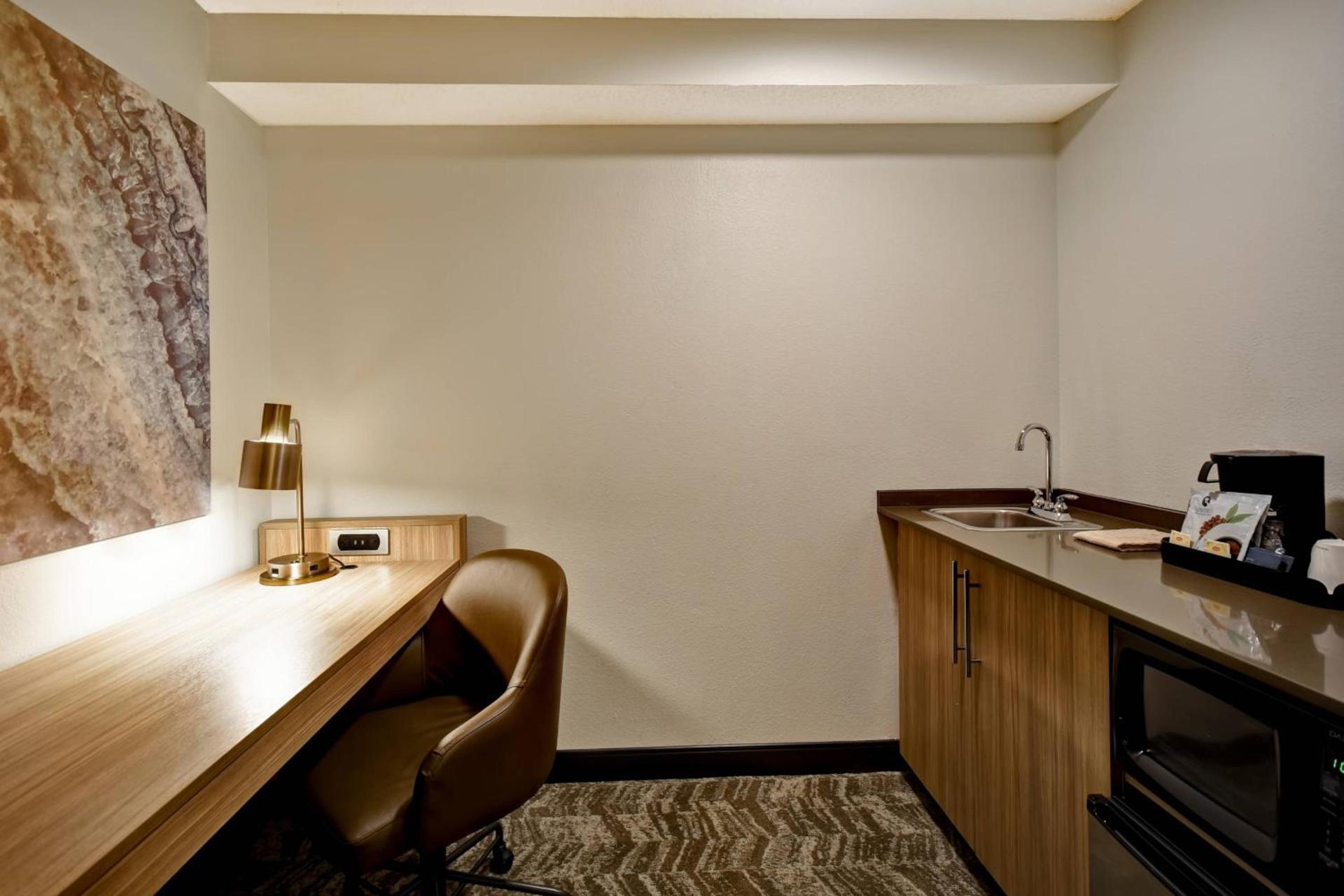 SpringHill Suites by Marriott Atlanta Kennesaw photo 13