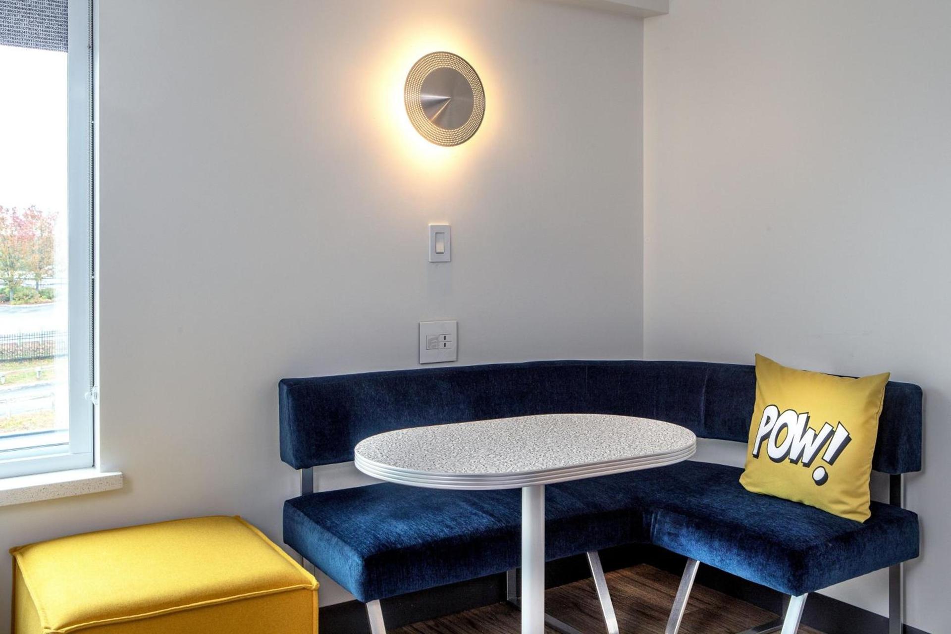 Aloft by Marriott Framingham photo 16