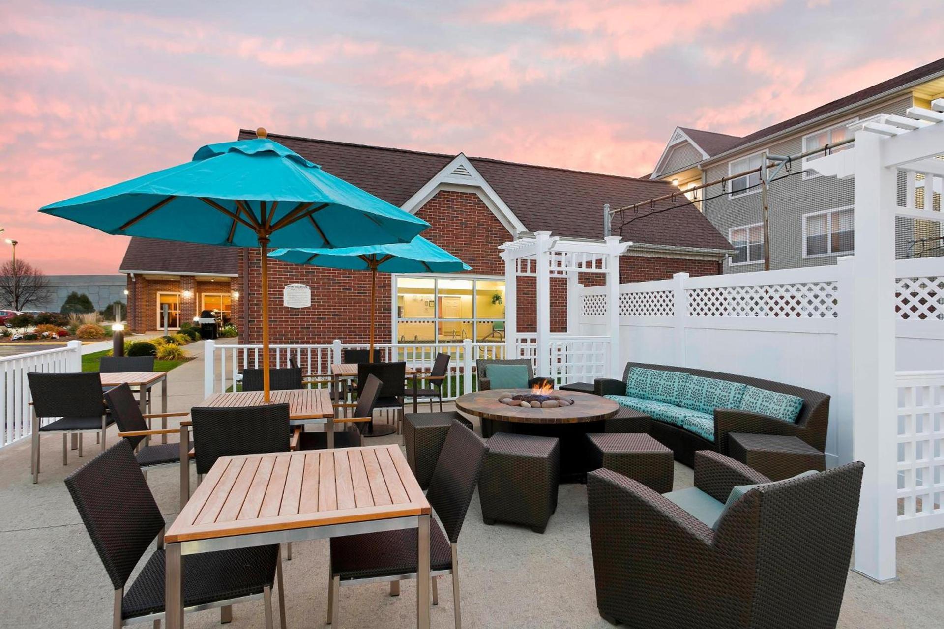 Residence Inn by Marriott Peoria photo 3
