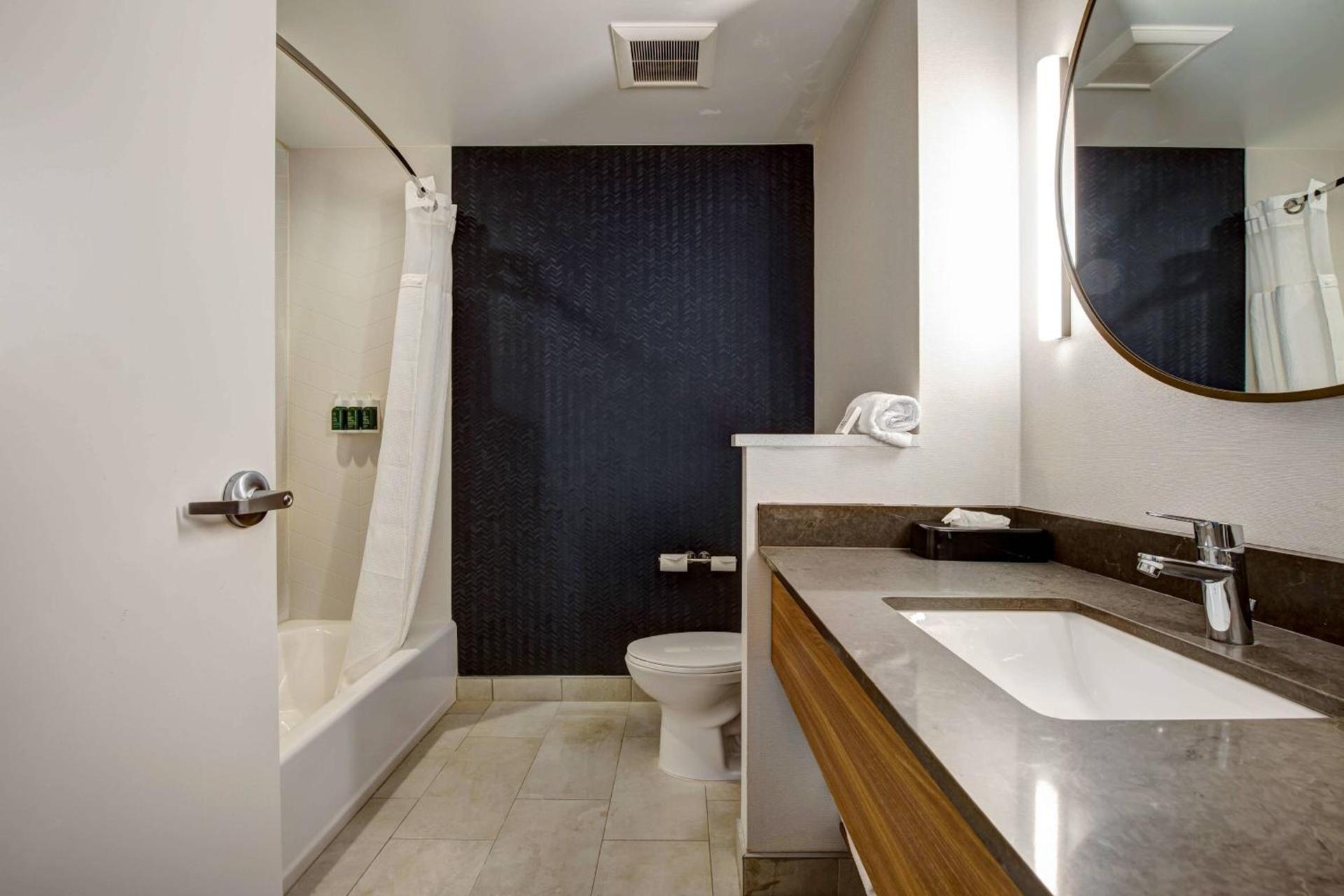Fairfield Inn & Suites Minneapolis North photo 12