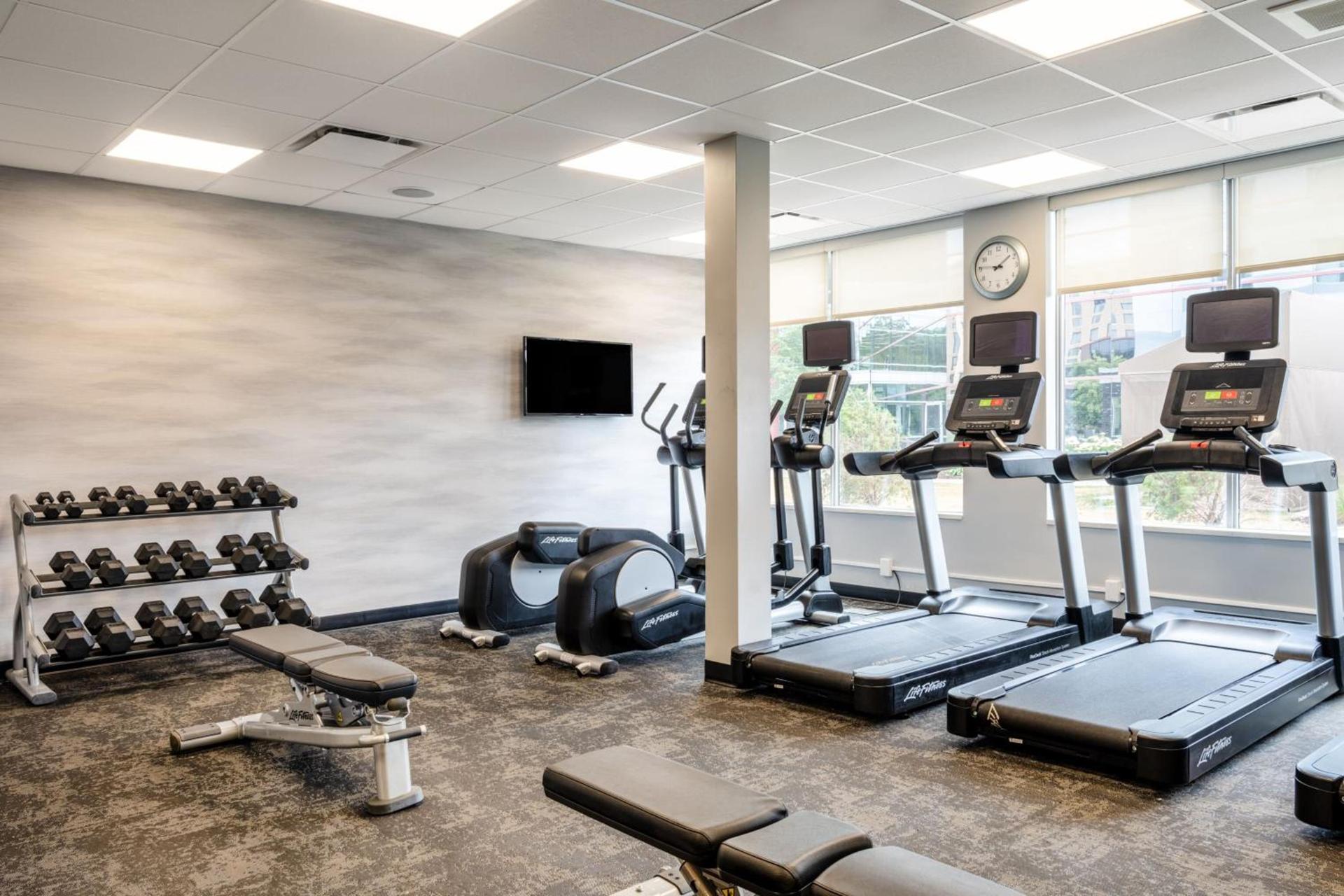 Fairfield Inn & Suites Minneapolis North photo 23