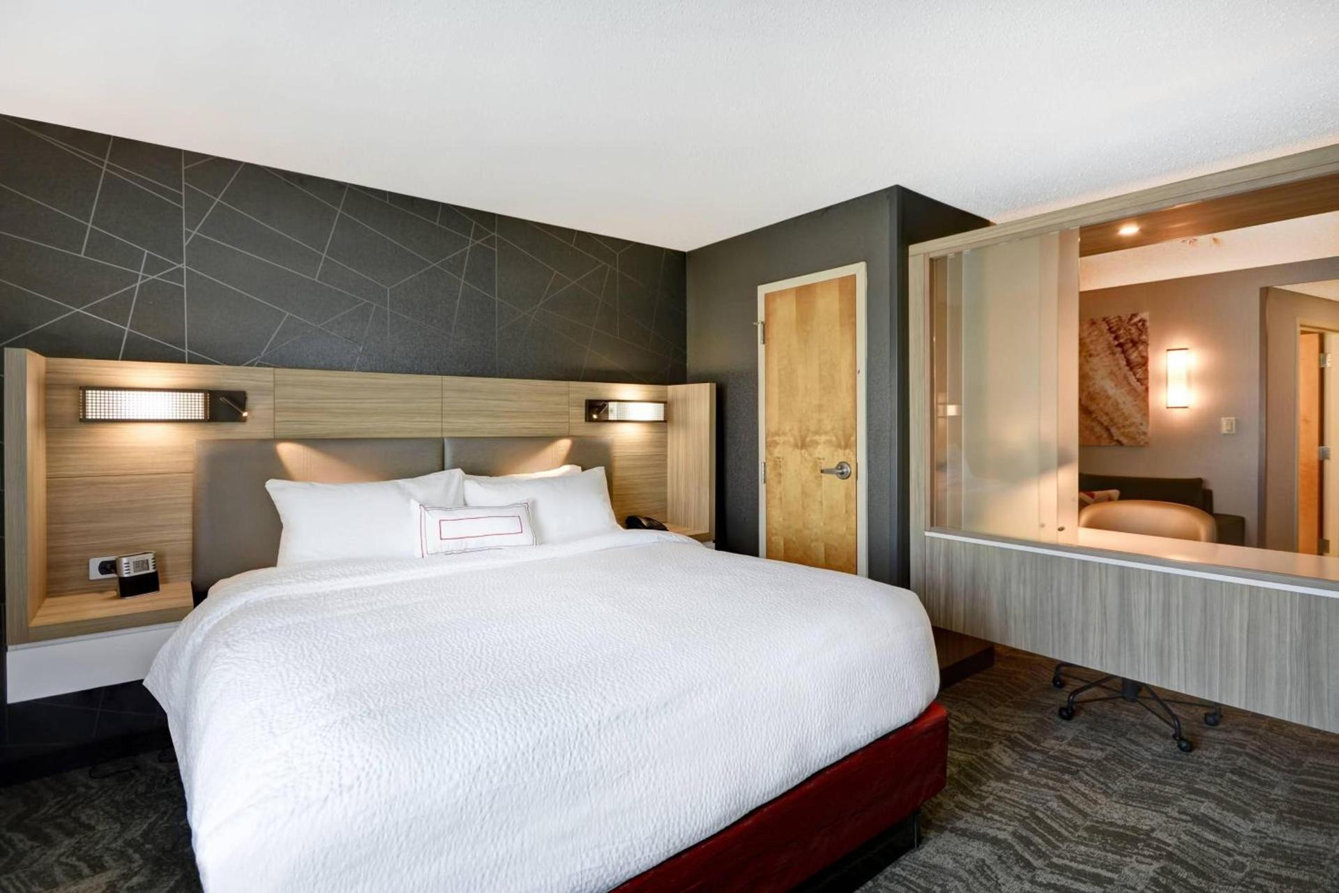 SpringHill Suites by Marriott Indianapolis Airport/Plainfield photo 8